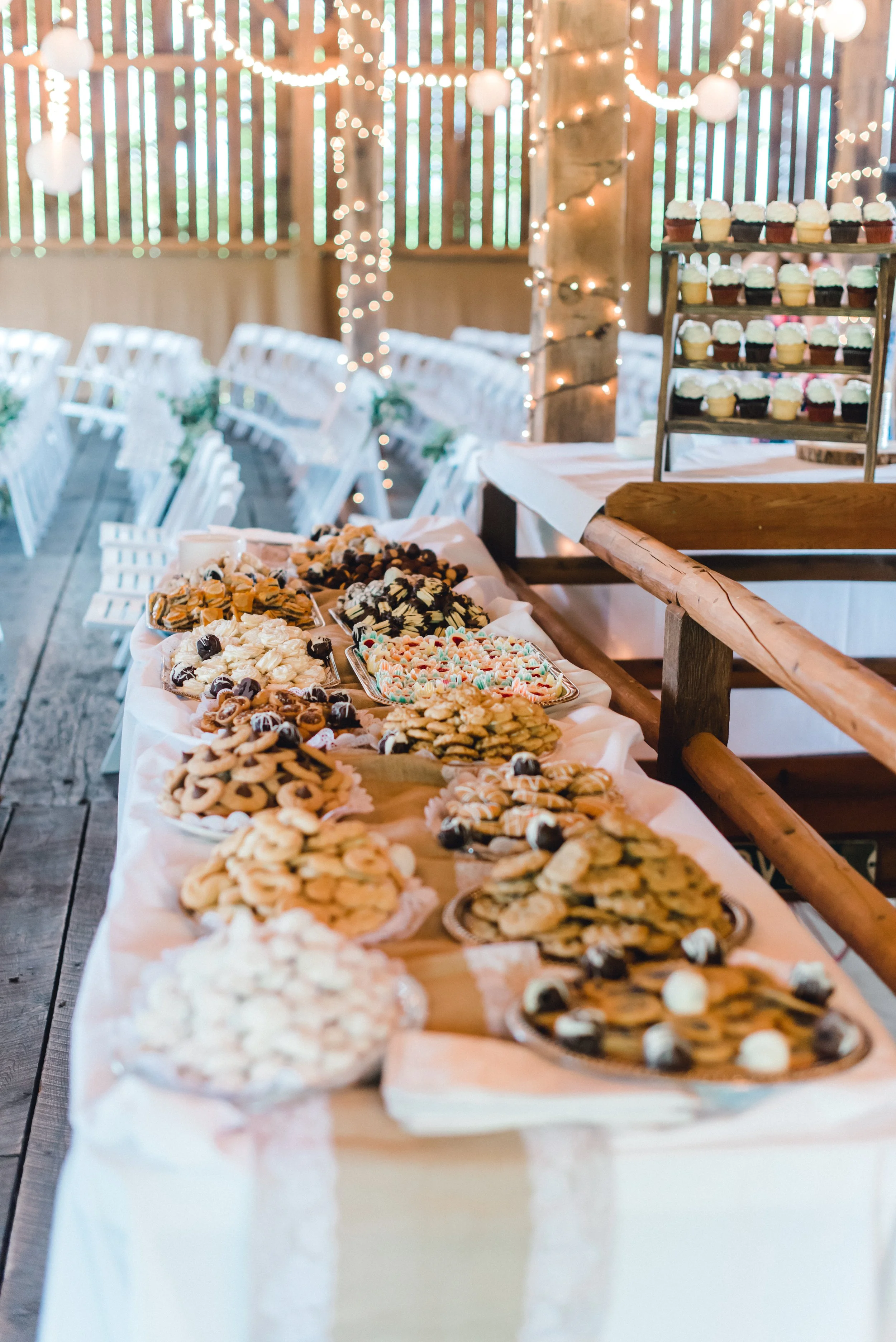 barn wedding venue pa pittsburgh cookie table