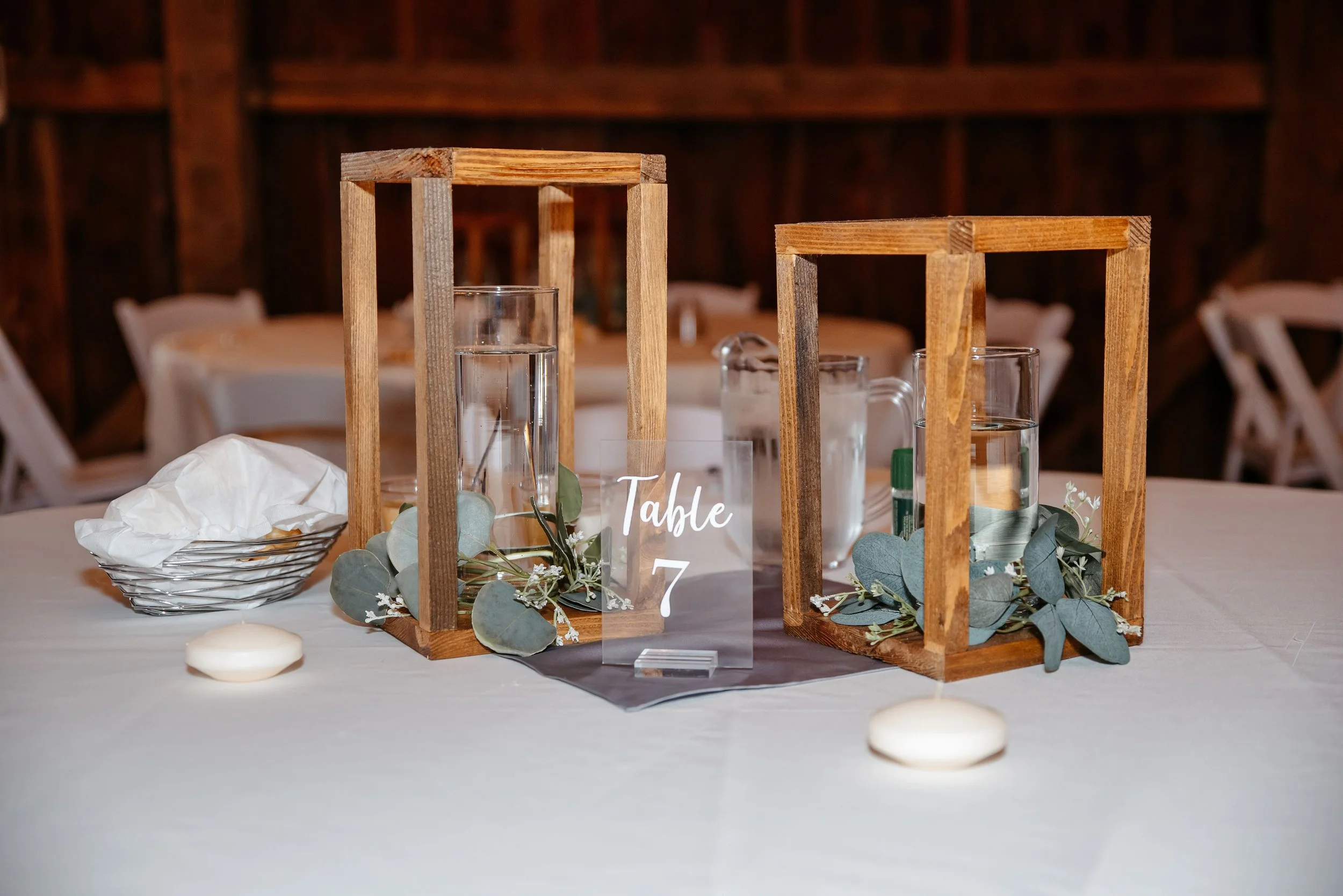 rustic wedding venue centerpieces
