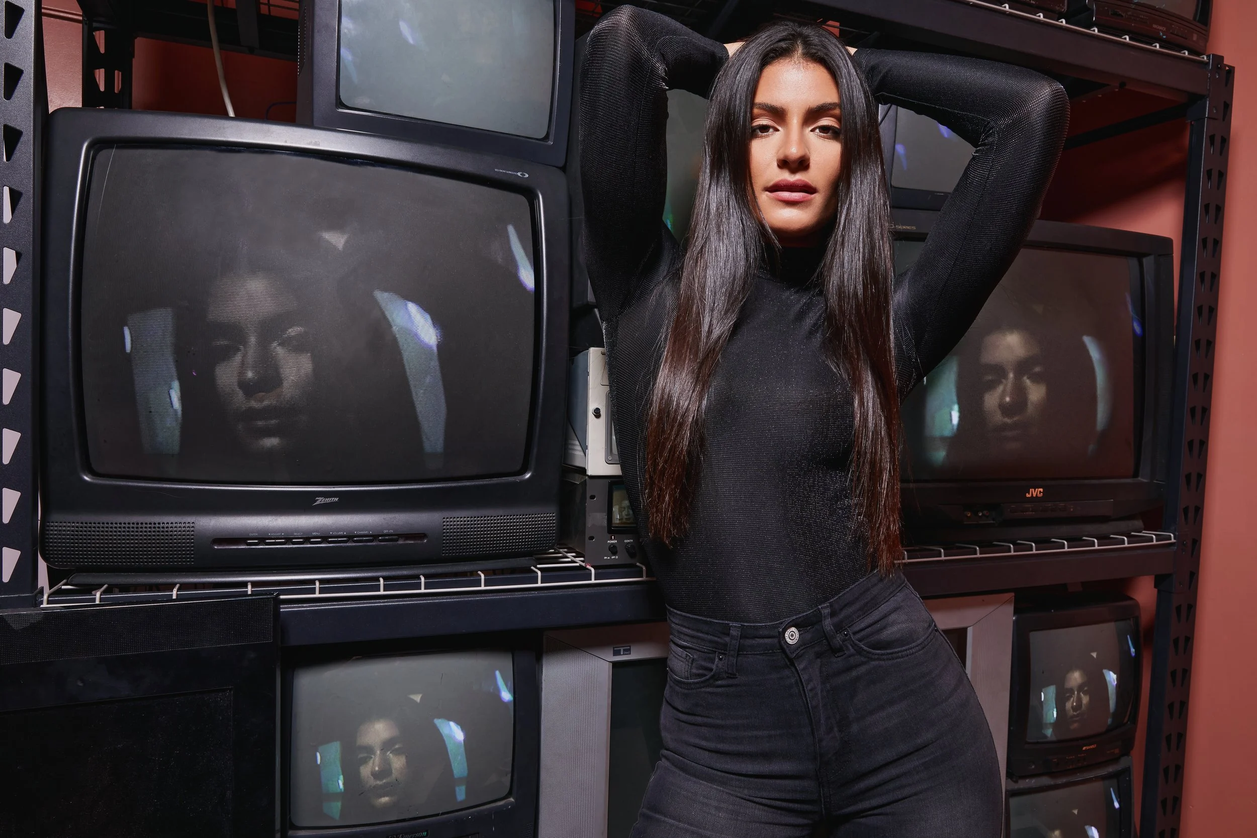 09-30-2021_YMI_JUNIOR_MANUELA_CREATIVE3 98_done.jpeg