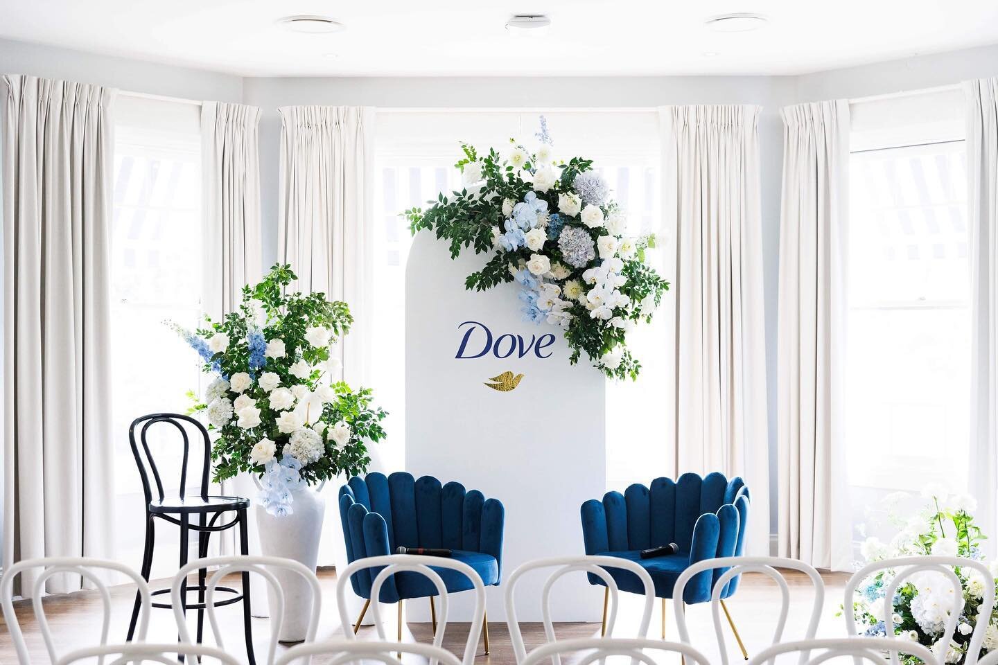 D O V E

Photo: @scottehler 
Styling: @everlongevents_ 
Flowers: @theposygarden 
Venue: @bells_at_killcare 
Client: @dove