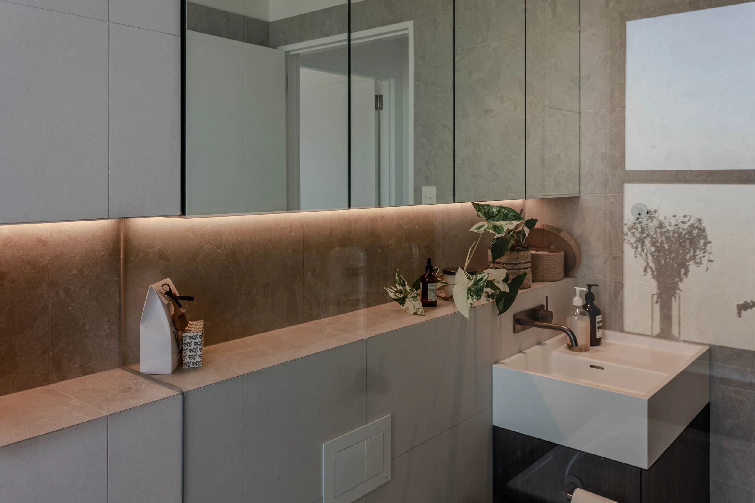 harbourview-apartment-homes-sydney-spiralarchitectslab-interior06.jpg