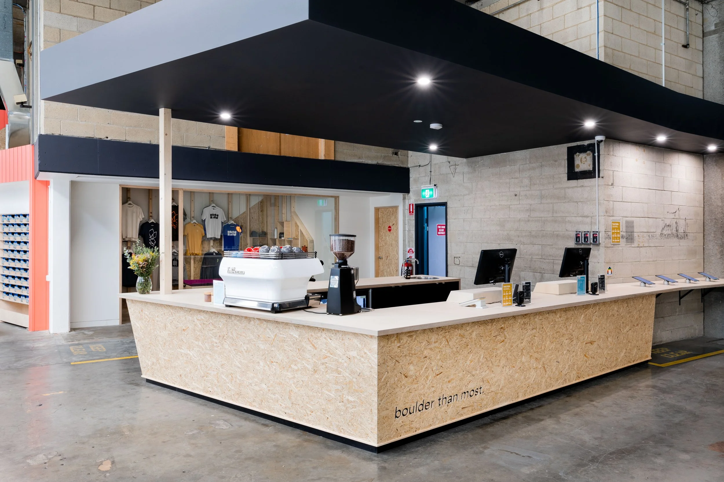 blochaus-gym-commercial-sydney-spiralarchitectslab-interior-04.jpg
