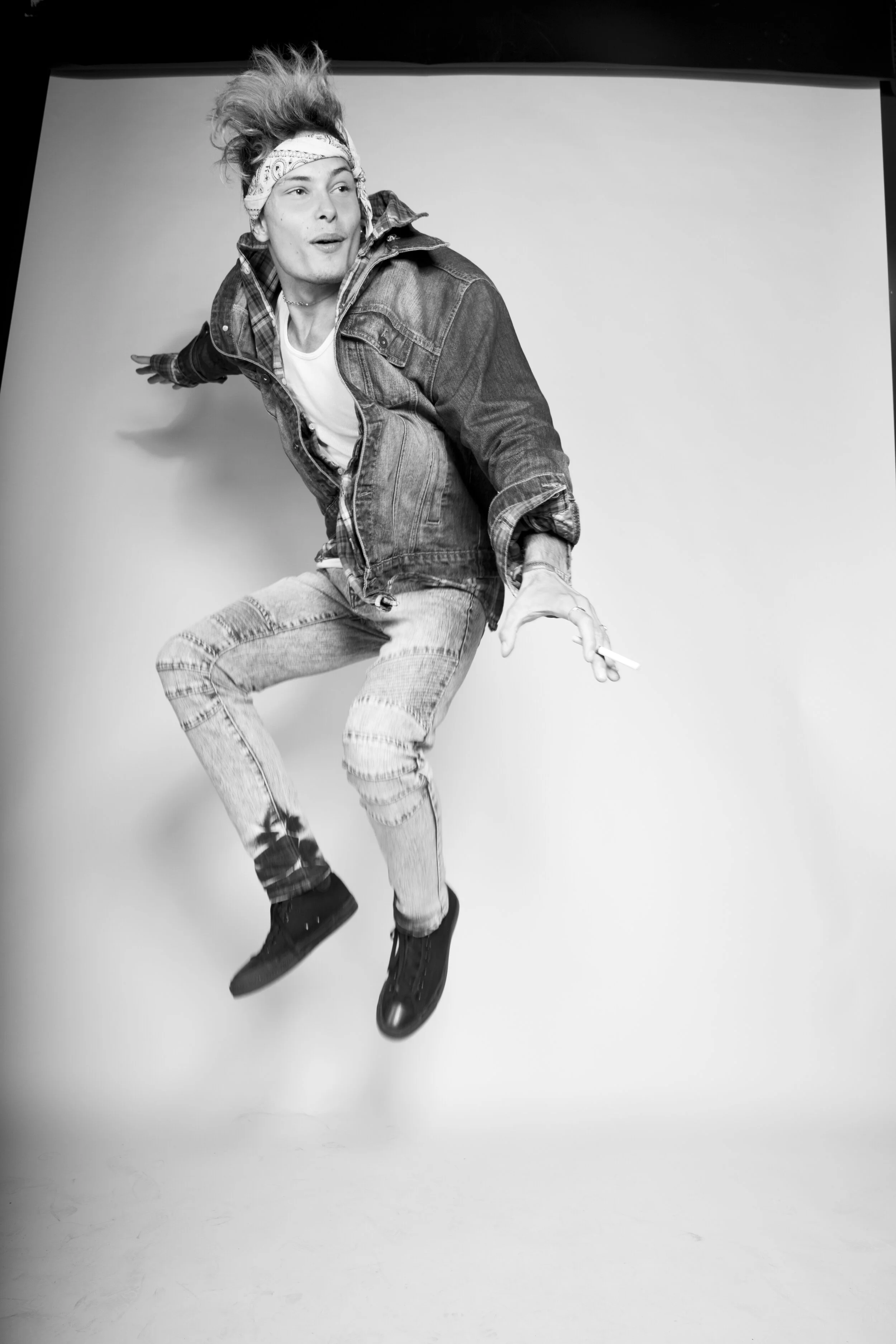 BLACK AND WHITE PHOTOSHOOT (4 of 7).jpg