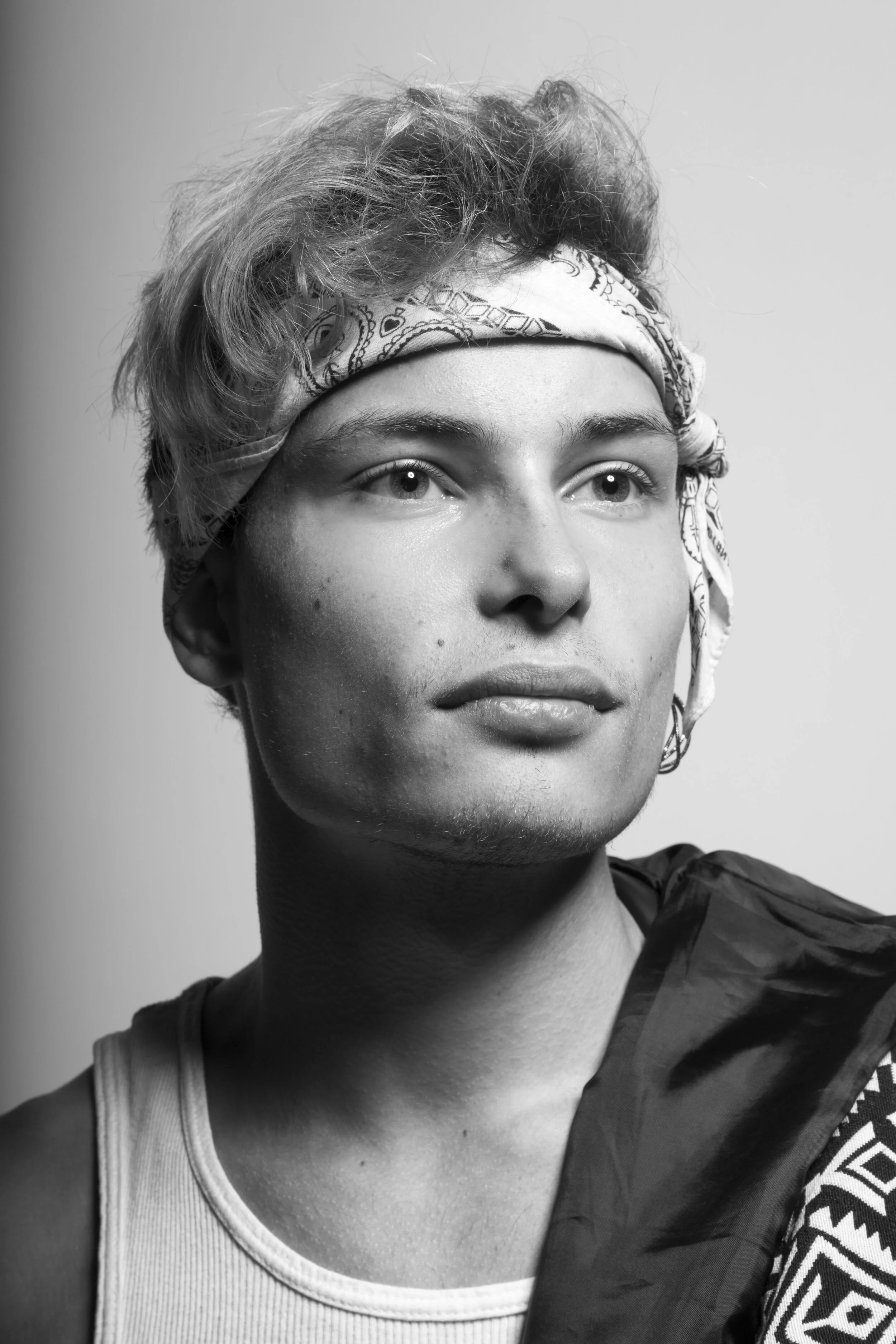 BLACK AND WHITE PHOTOSHOOT (7 of 7).jpg