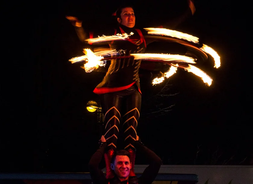 FLAME-OZ-FIRE-SHOW.jpg