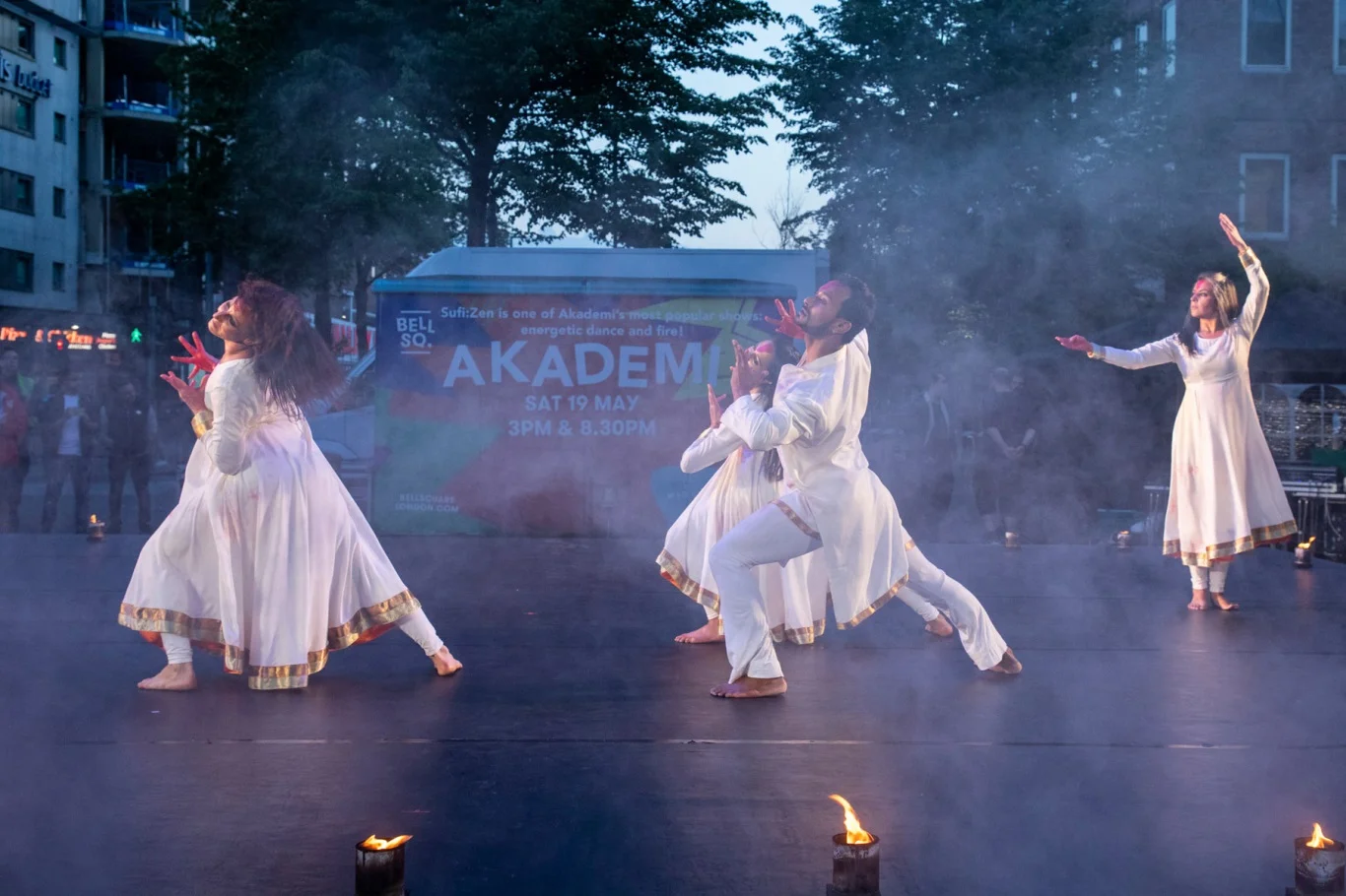 akademi magic moment.jpg
