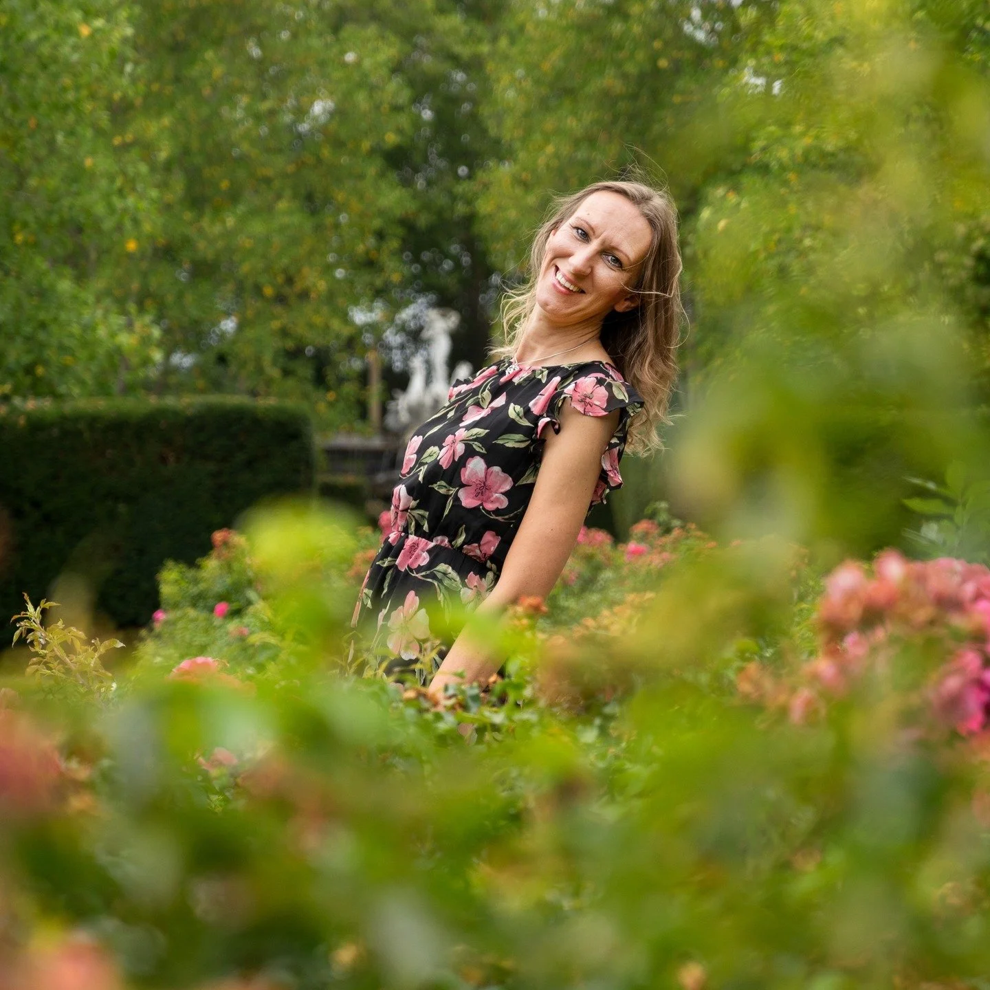#Free.Her an outdoor exhibition of photographic portraits of Polish women by artist @anna_jochymek opens @brentfordmarket on Fri 10am-5pm #OurFreedom #ThenandNow @futureartscentres #johnsandco