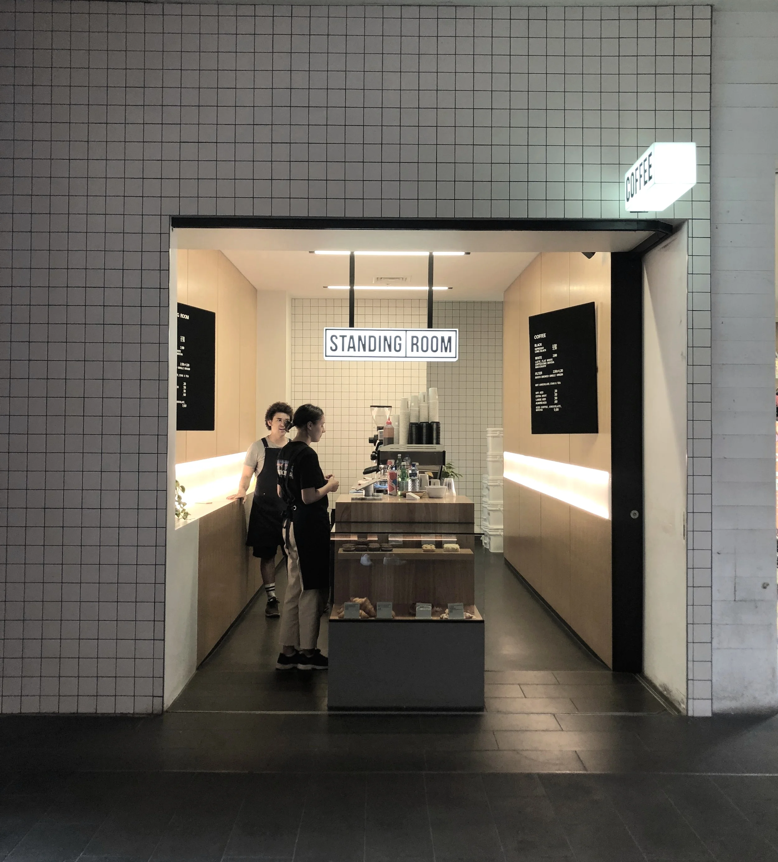 S T A N D I N G R O O M / Standing Room The cafe is conveniently located inside the Central Shopping center where one of the tourist sightseeing look-up spot “ Coop's Shot Tower “is located! 📍Melbourne Central Shopping Centre, 211 La Trobe St, Melbourne VIC 3000