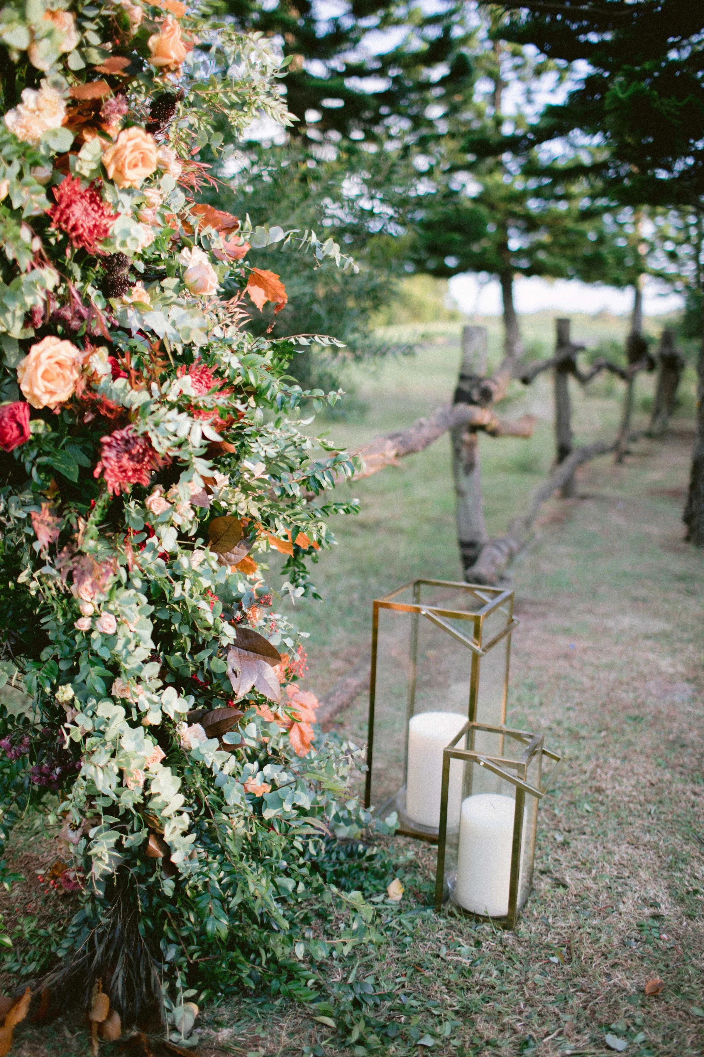 Floral Arch | Lanai Hawaii Wedding | Jenna Lee Pictures | Destination Wedding Planner | Unveiled Hawaii