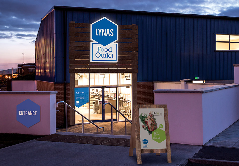 Lynas Food Outlets 02 - Montgomery Irwin Architects.JPG