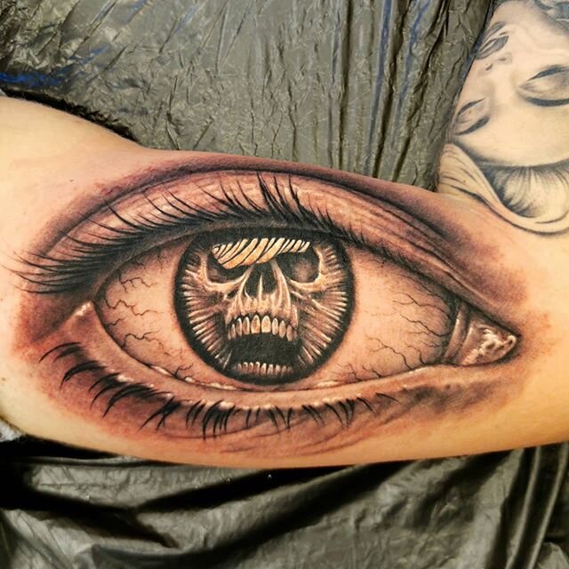 A scary eye for Stian today. Thanks, again!