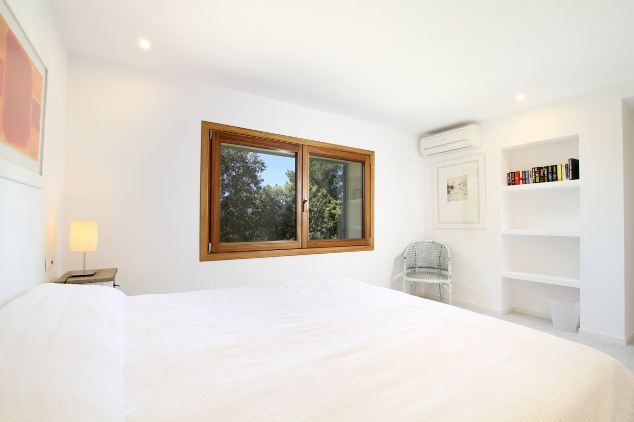 Bedroom four, the ground floor master, has its own bathroom