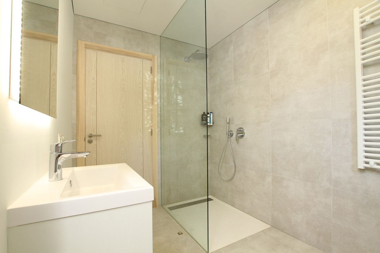 Bathroom one, the first floor bathroom