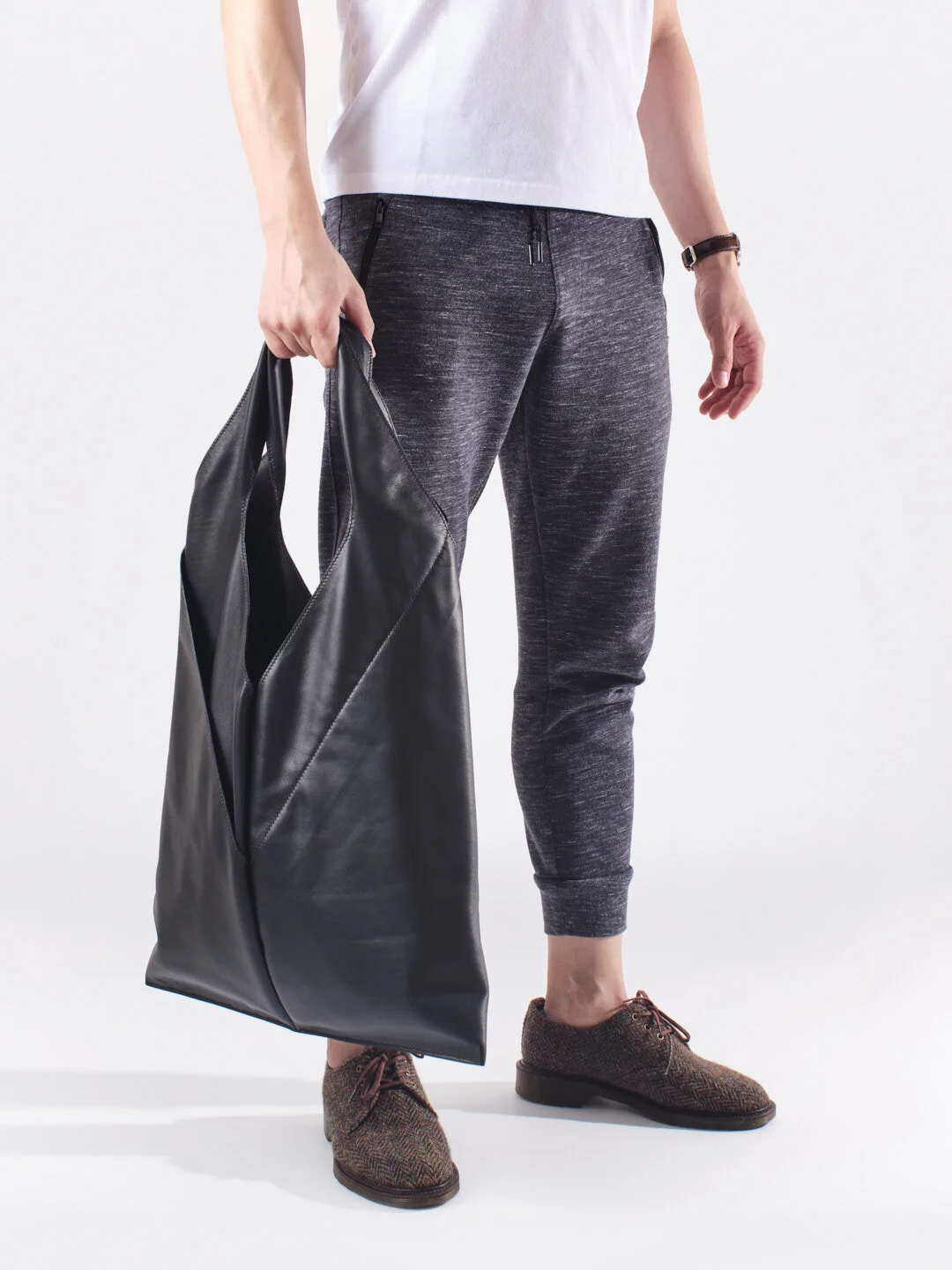 T0601 144 Willows leather 1.jpg