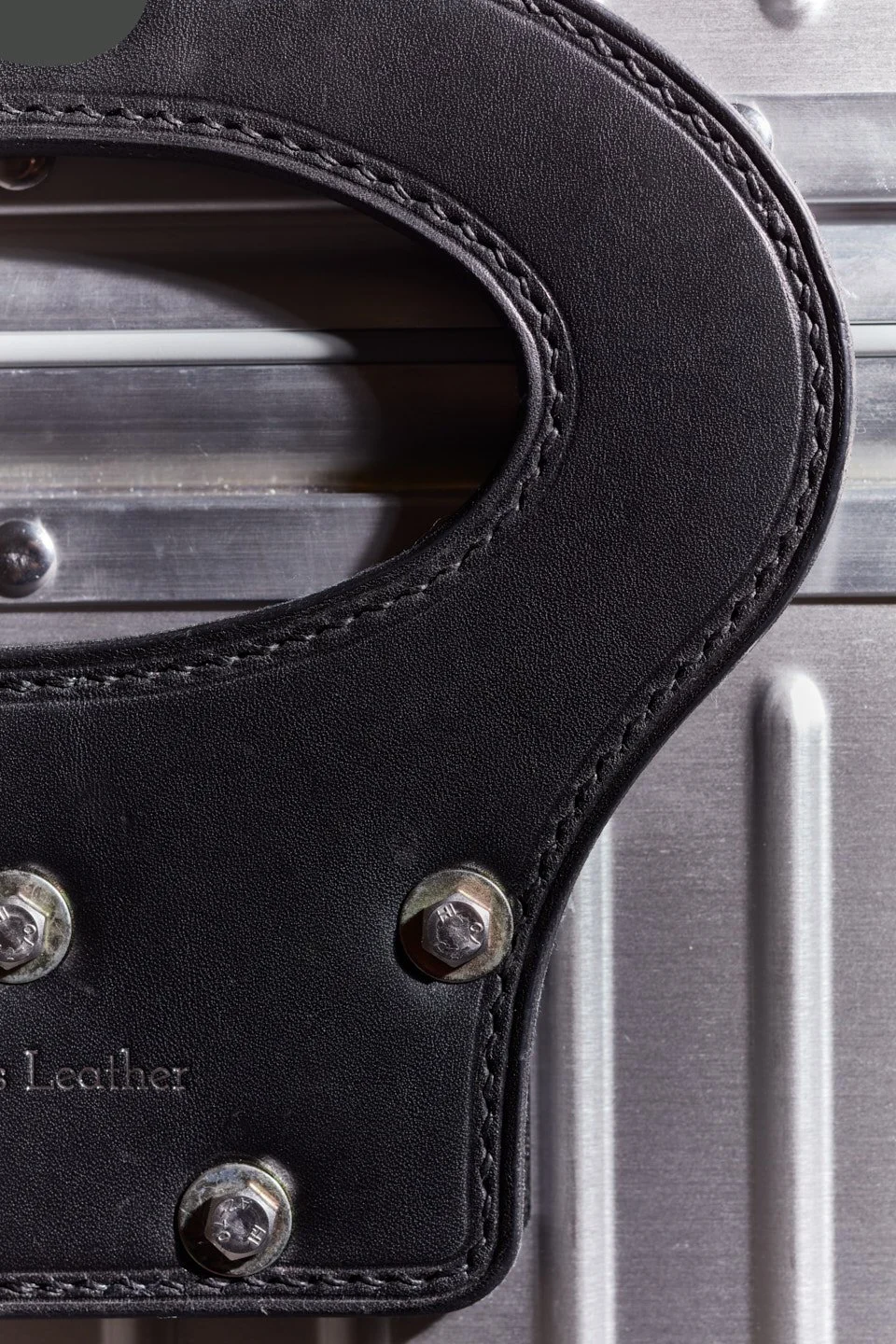 V0910 077 Willows Leather Rimowa.jpg