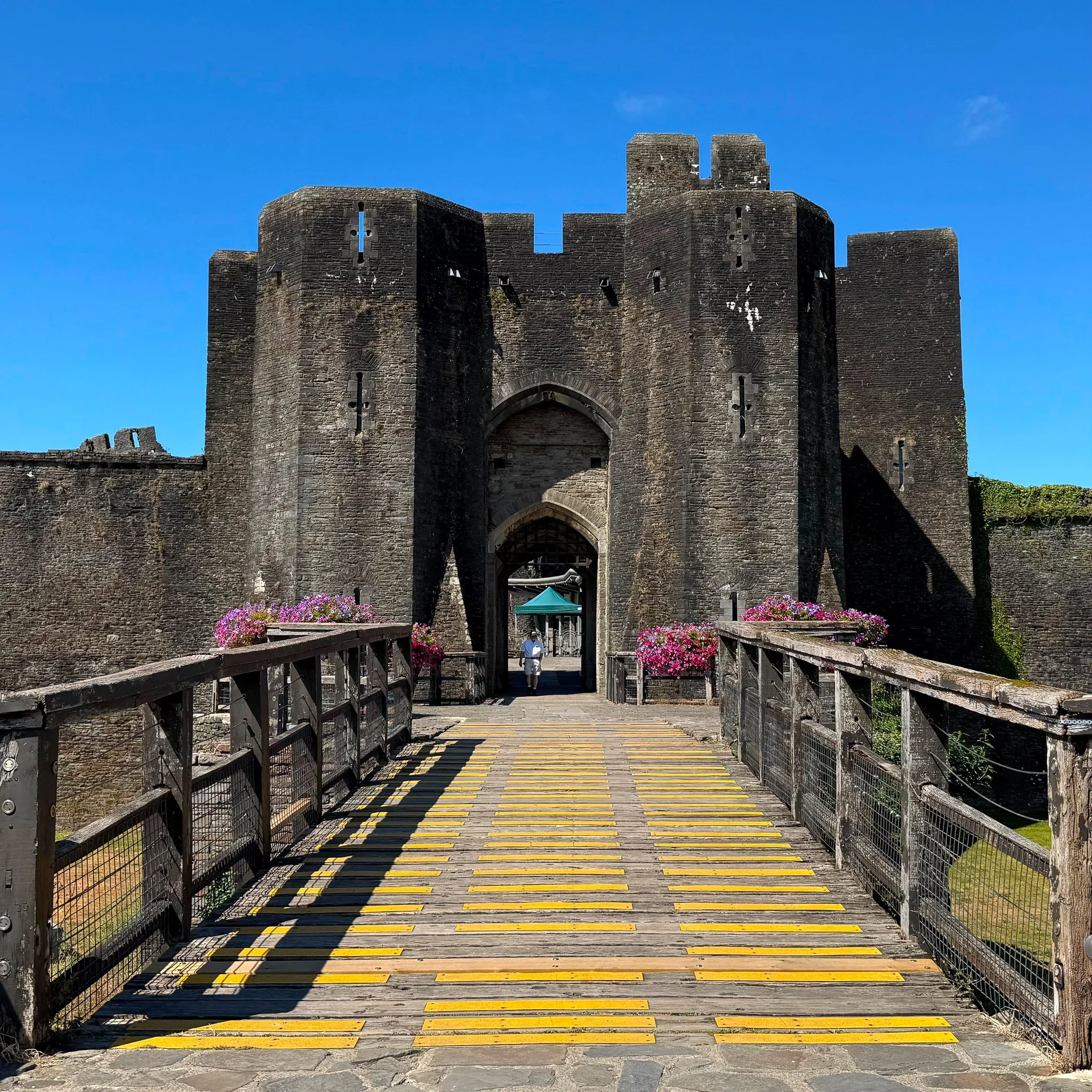 caerphilly castle.jpg