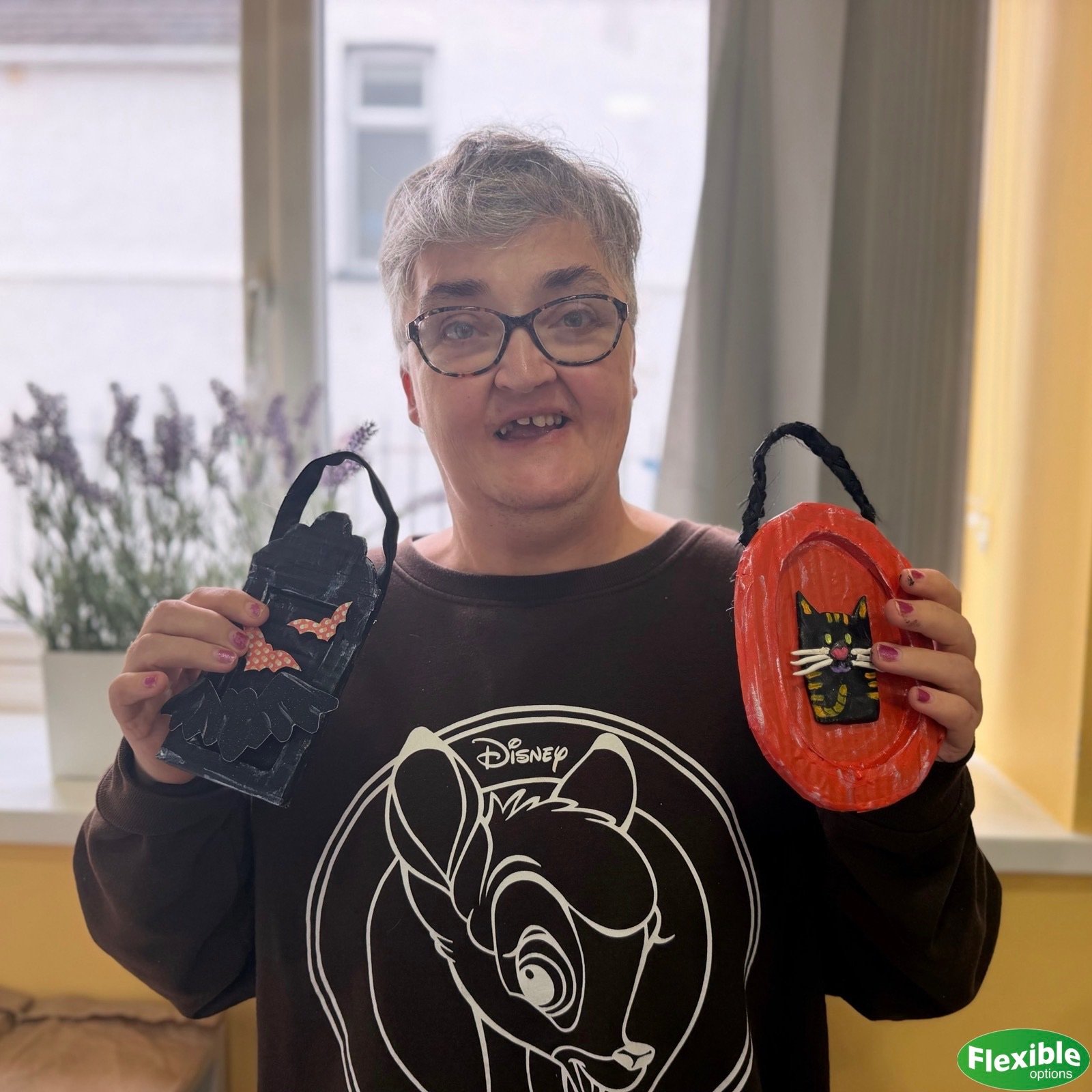 The first group out of the gate with the Halloween craft is Alison, Leah, Olivia and Zoe. They created these awesome spooky frames and we think they hey are so cool. Bravo, all.