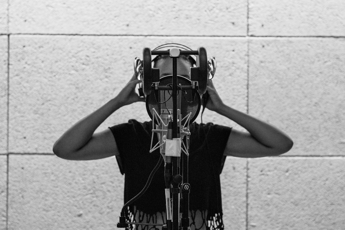 www.studio-venezia.com www.veilhan.com Crédits © Veilhan / ADAGP, Paris, 2018 Photos Studio Venezia © Giacomo Cosua Christophe Chassol © Laurent Bochet Live © Laurent Bochet Pavillon Français © Laurent Bochet Sébastien Tellier © Laurent Bochet Lee « Scratch » Perry © Adèle Pozzali IUAV 2017 Flavien Berger © Tibo Javoy Quinze Quinze © Lollo Marzi IUAV 2017 Vidéo Giulia Grossmann pour les Zombie Zombie avec Clemens Hourrière & Sory Diabaté