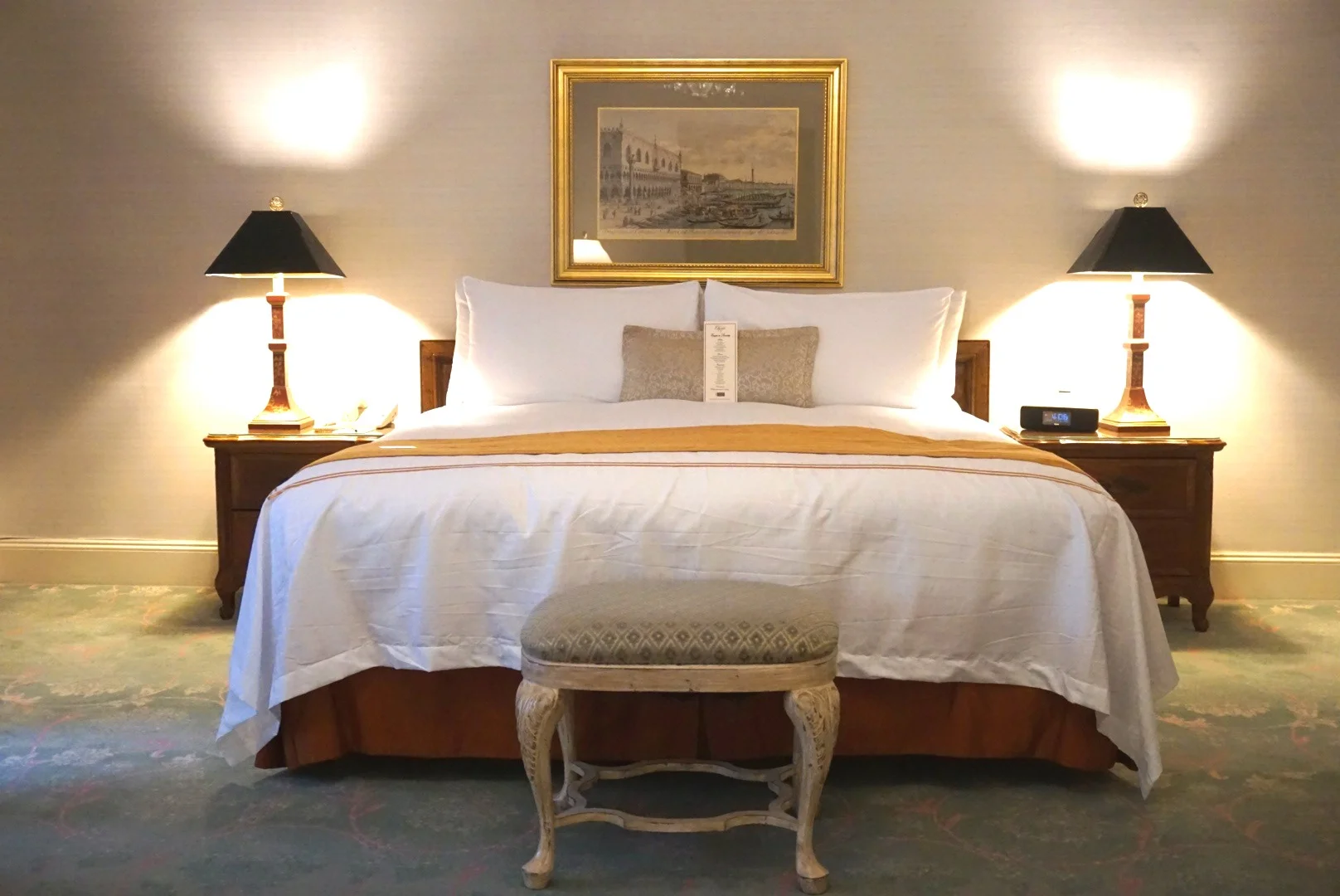 Hotel Elysee 1.jpg