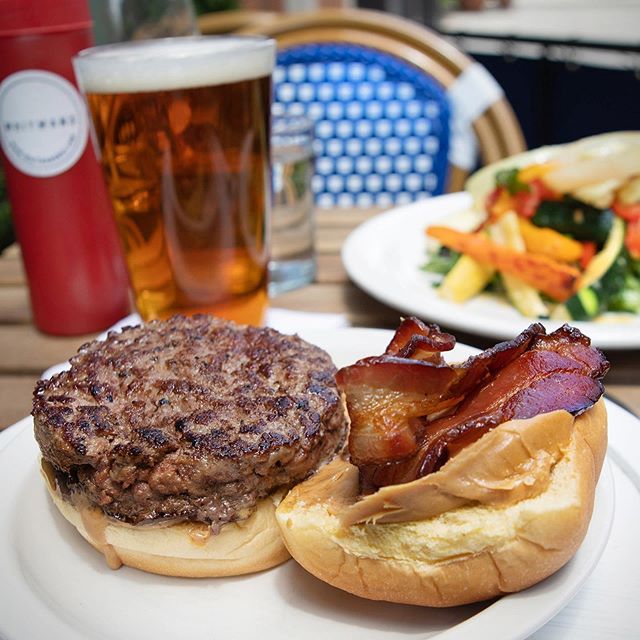 Whitman&rsquo;s PB&amp;B burger... It&rsquo;s like we always say, #PutBaconOnEverything 🥓 
Feelin the outdoor dining at Whitmans SoHo! 261 Hudson 🍔 🍺 ☀️ .
#whitmansnyc #nycrestaurants #nyceats #foodie #nycfoodie #bacon #soho #canalstreet #bestburg