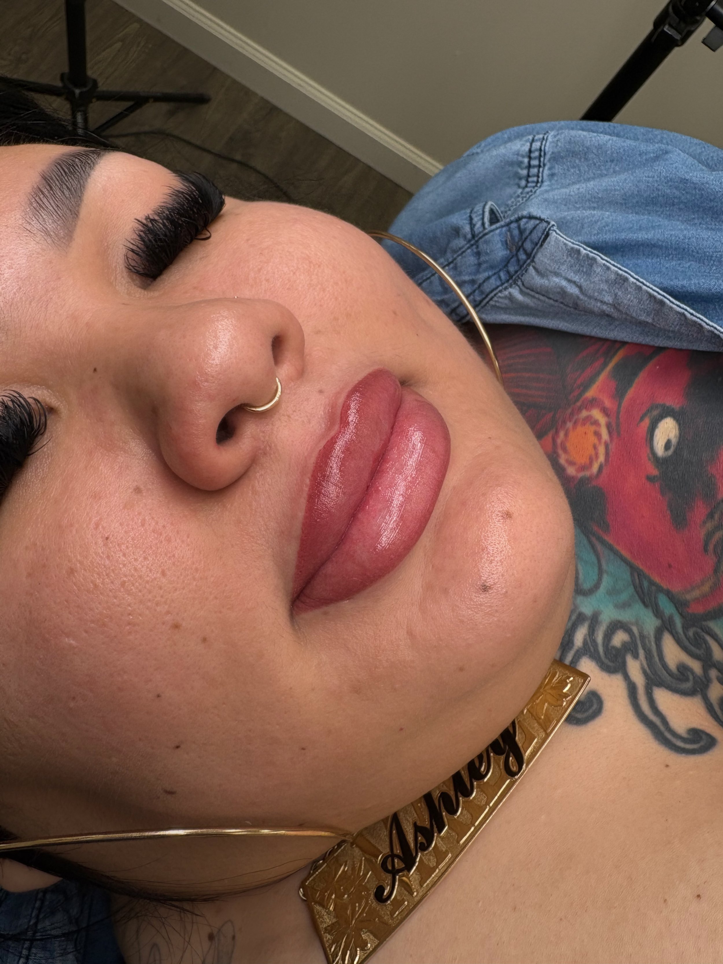 Facetune_16-09-2025-16-12-01.jpeg