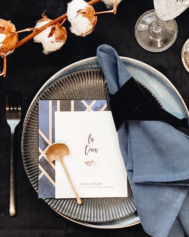 ✰✰ 𝙱𝙻𝚄𝙴 𝙳𝙴𝚃𝙰𝙸𝙻𝚂 ★★ #bluedetails #ginkgo #boholuxe #bohowedding #junebugvendor #cottonflower #weddingdetails .
.
.
.
.
.
.
.
.
.
.

#weddingdecor #weddingdesigner #weddingdesign #weddingconcept #weddinginspo #tablestyling #ａｅｓｔｈｅｔｉｃ #tablei