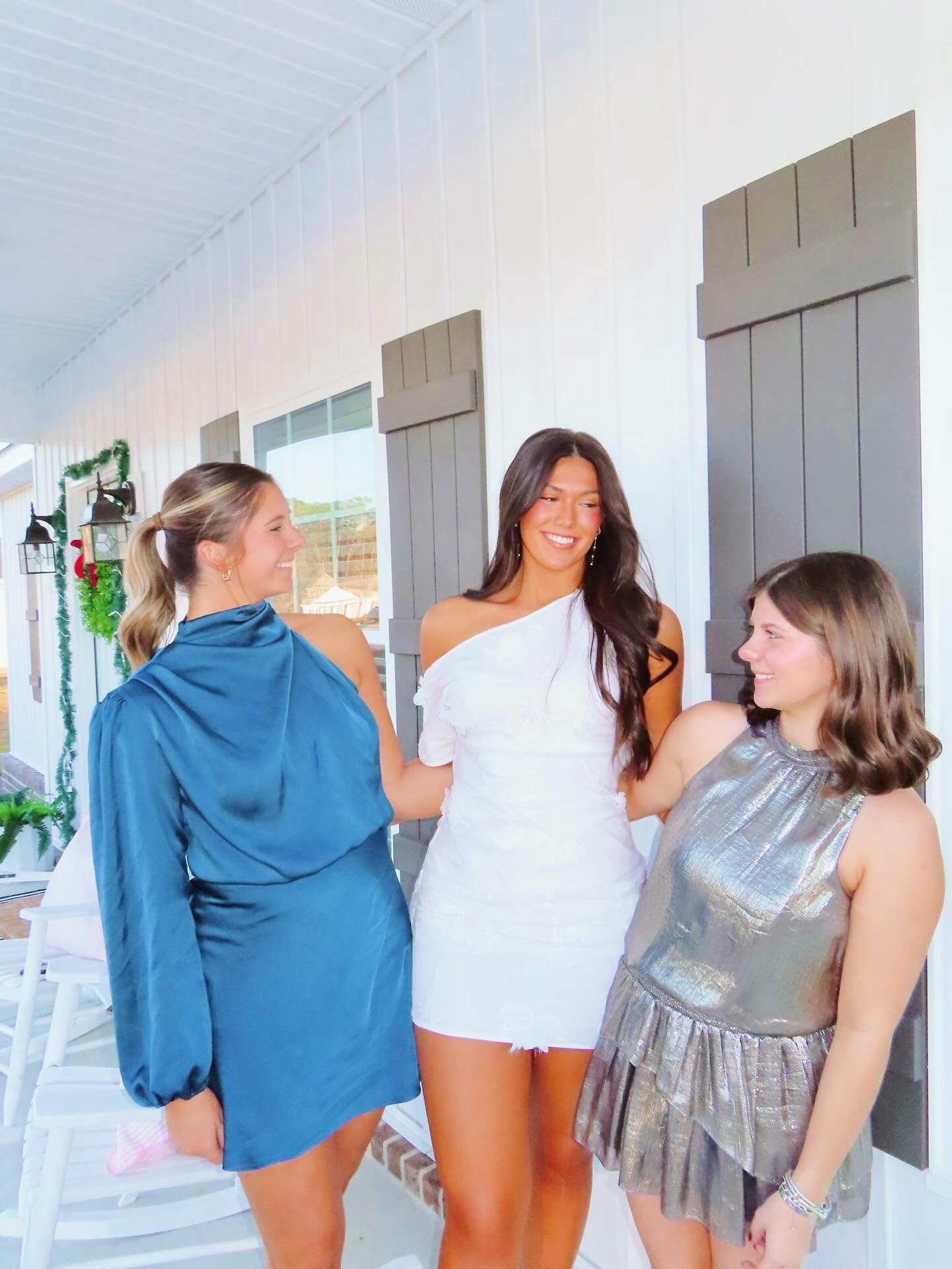 A VERY happy semi!!! 🪩🪩🪩 
#ADPIGSU #SEMIFORMAL