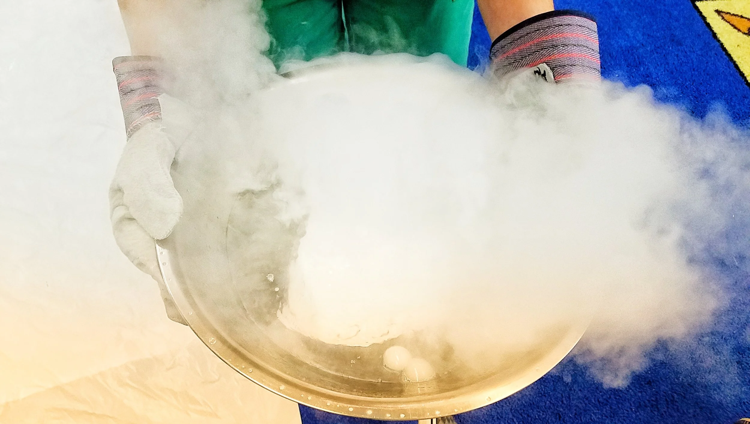 Spooky Science: Dry Ice Experiment: Ghost Bubbles: Super Simple!