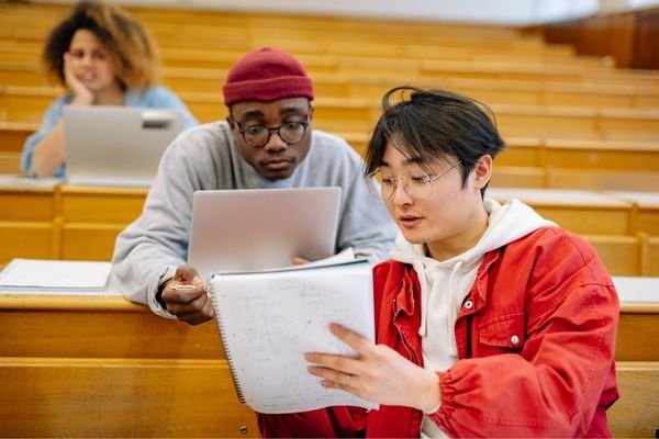 OPT 만료와 H-1B 시작 사이, 유학생 필수 체크 '캡갭' 총정리!