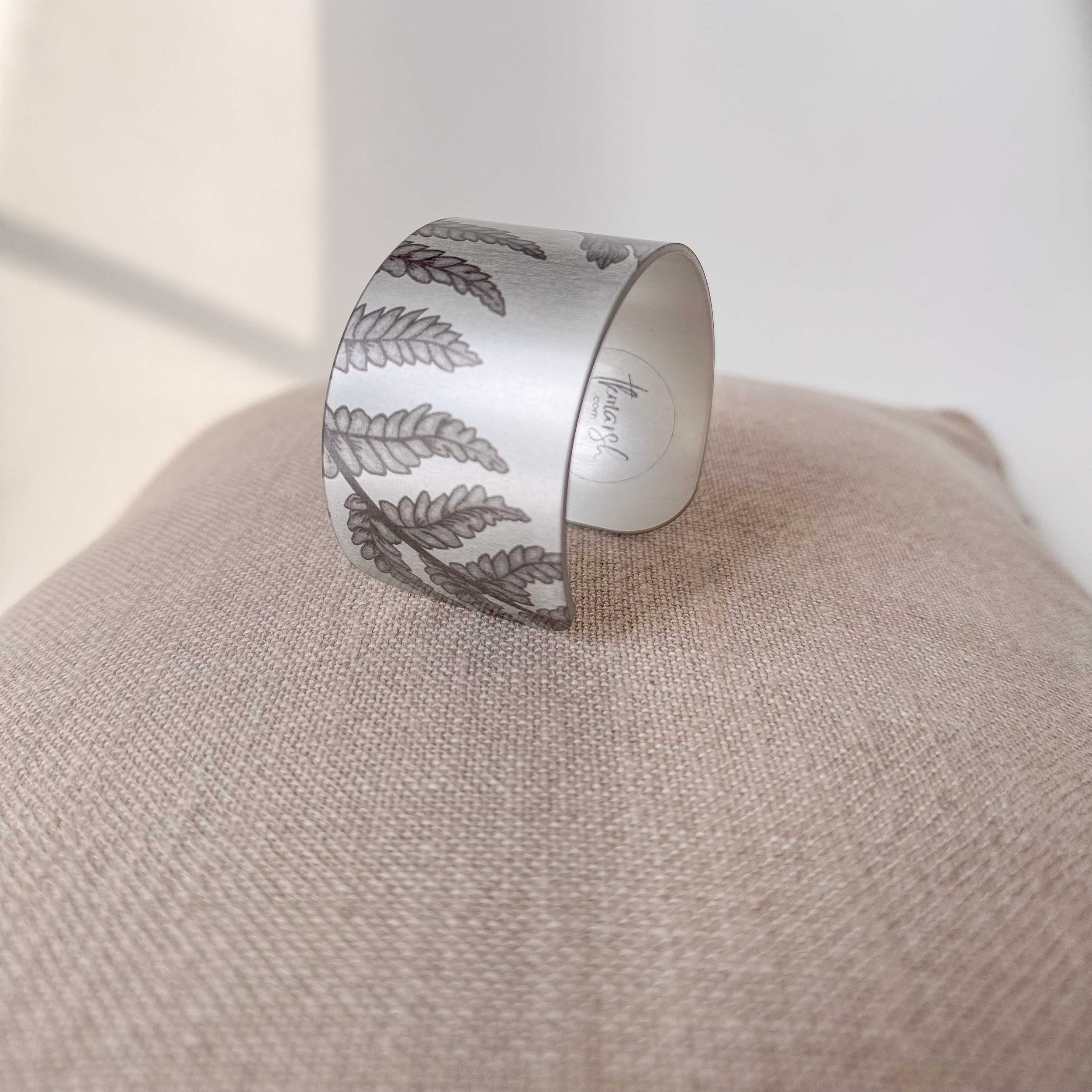 tkmarsh-cuffs-1203.jpg
