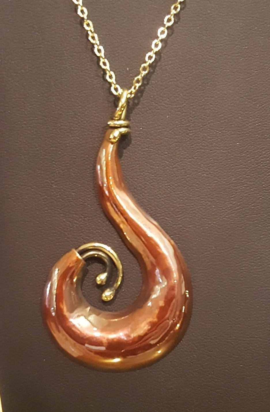 "S" Curve Pendent