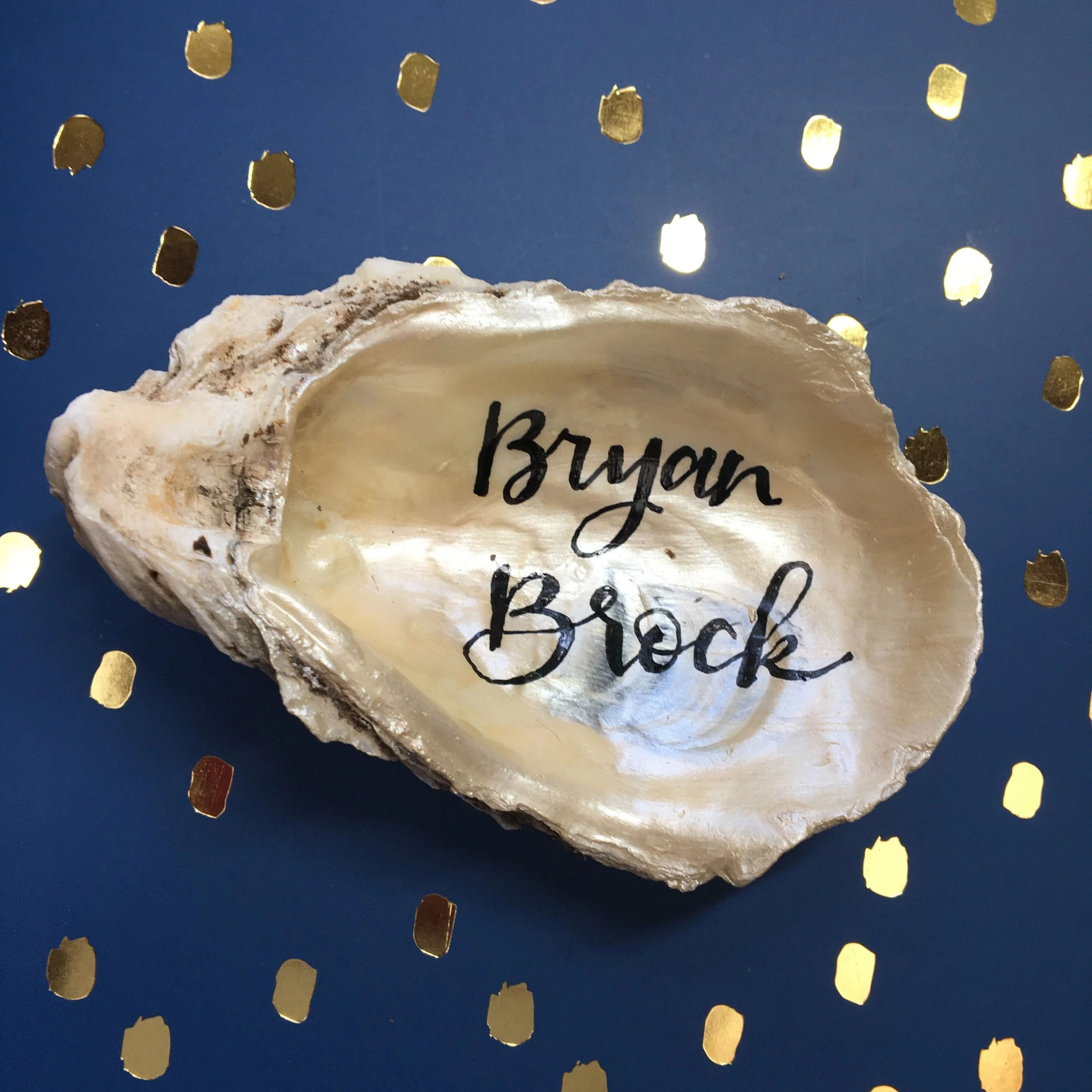 oyster shell lettering single.png