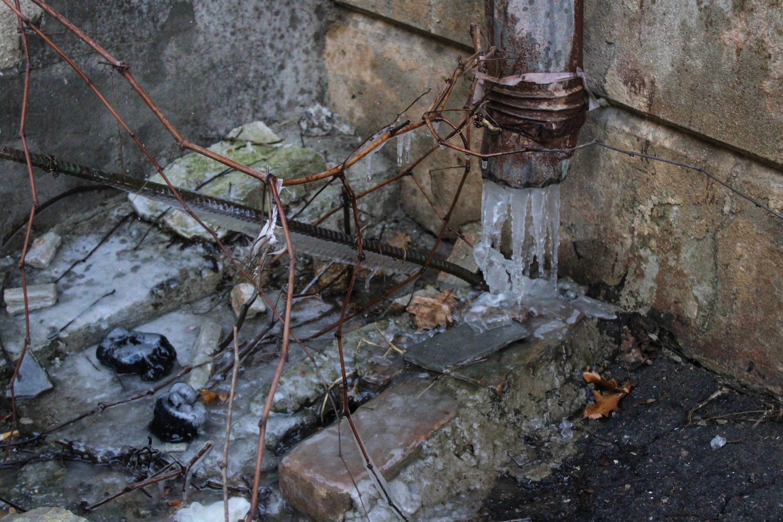 How to Prevent (and Fix) Frozen Pipes