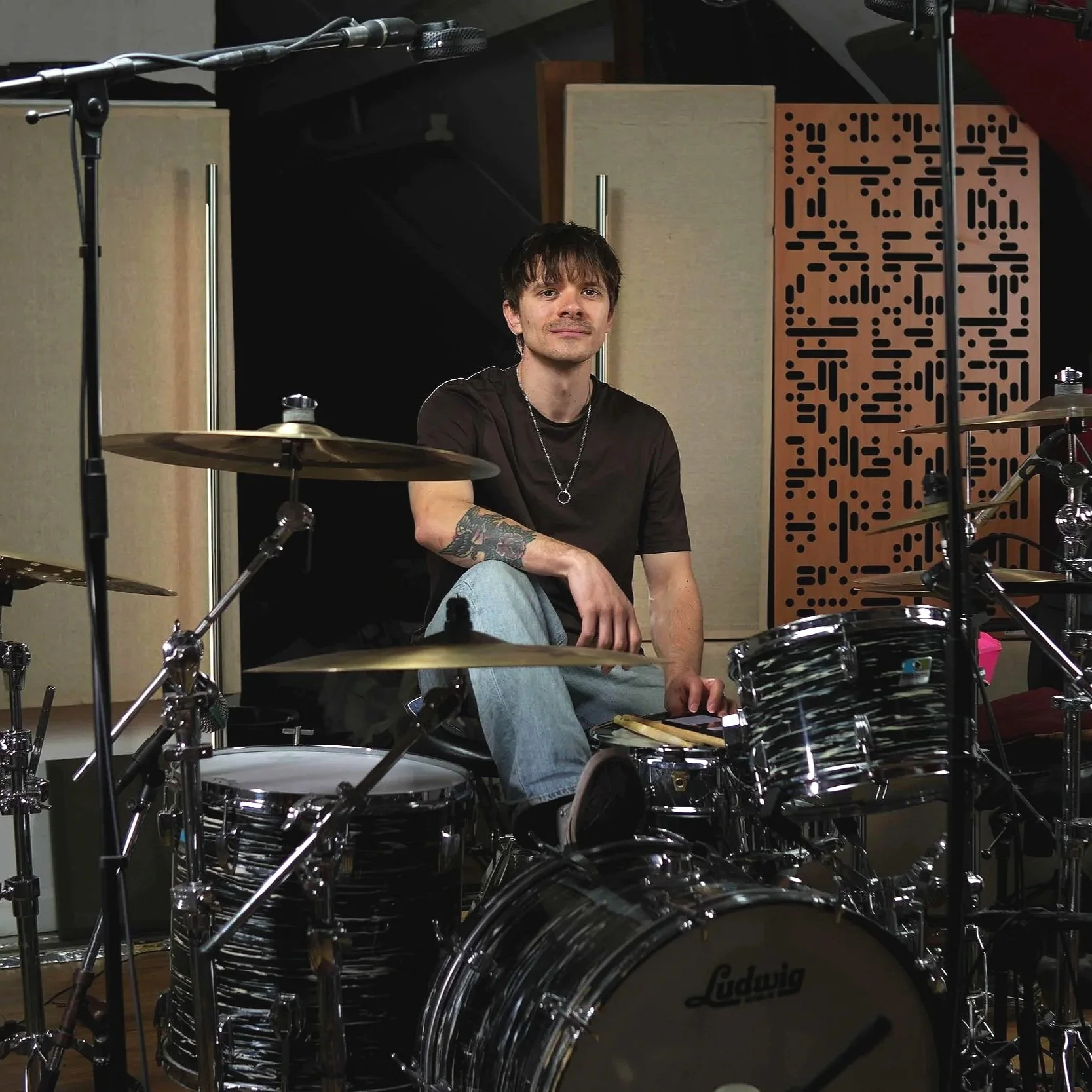 Online+Session+Drummer+Chris+Barber.jpg