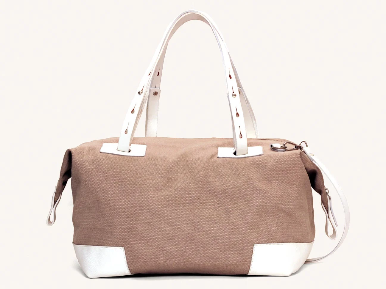 travel_duffle_sand_01.jpg