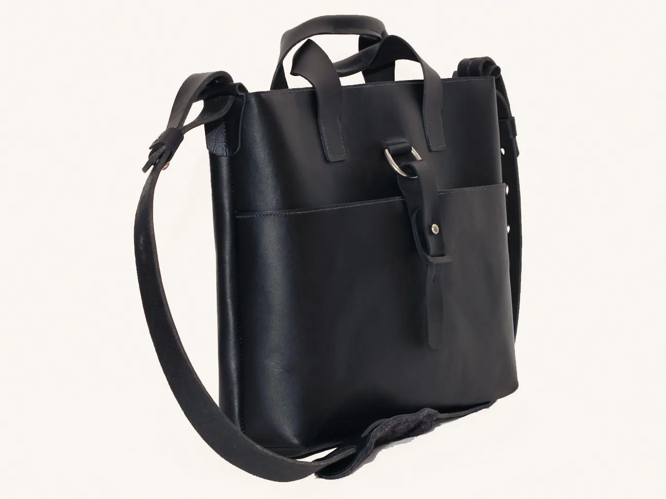 briefcase_blk_02.jpg
