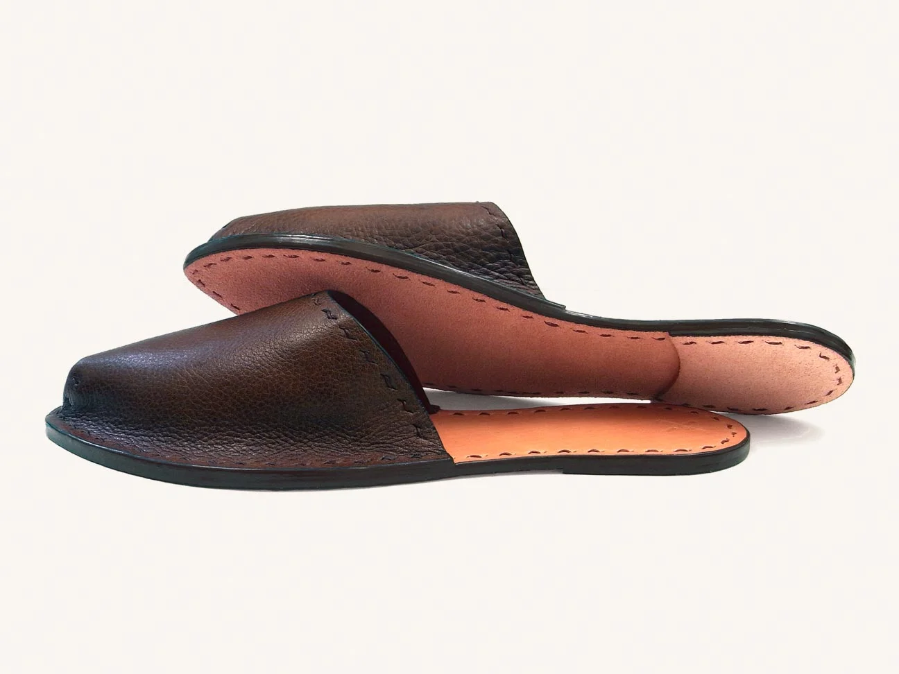 slippers_choc_01.jpg