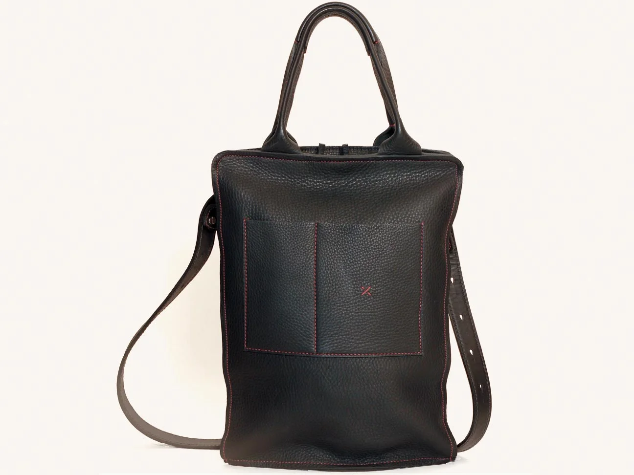 thom_bag_blk_red_01.jpg