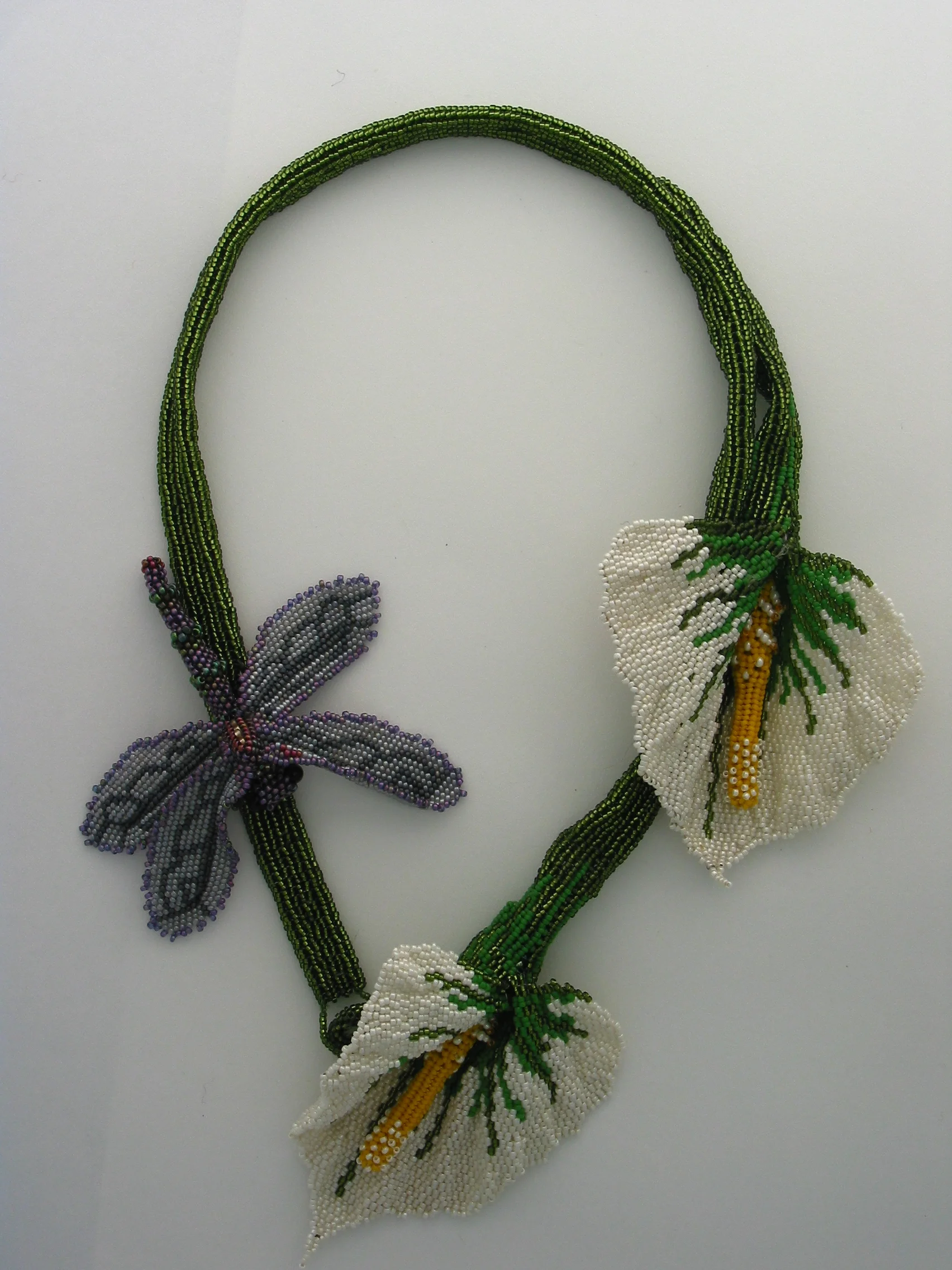 d1 dragon fly galla lily neckwire.JPG