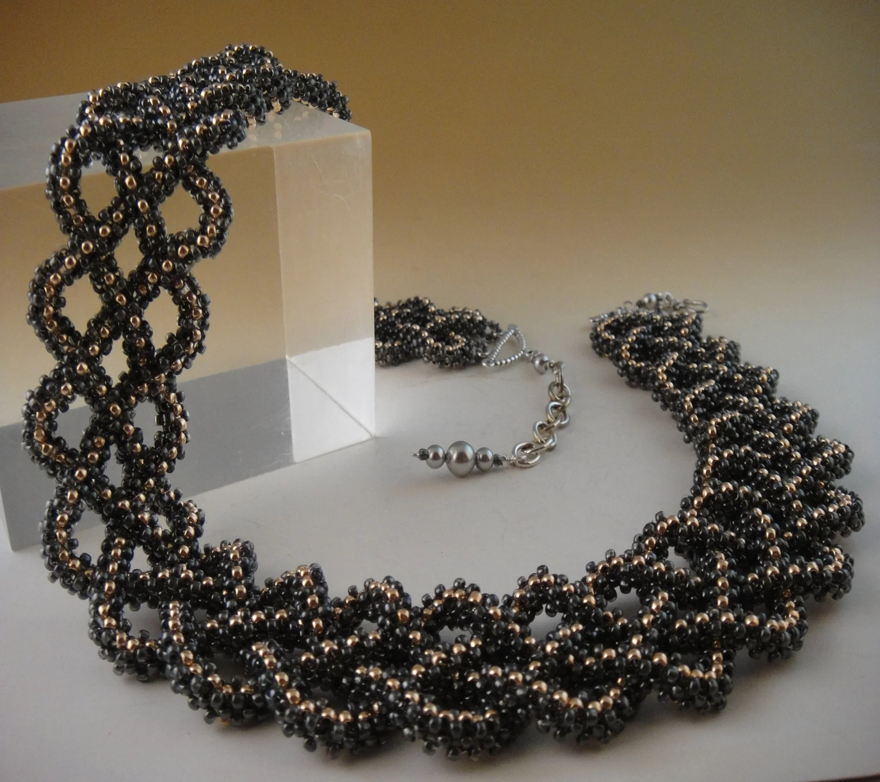 r2 eternity celtic braid.JPG