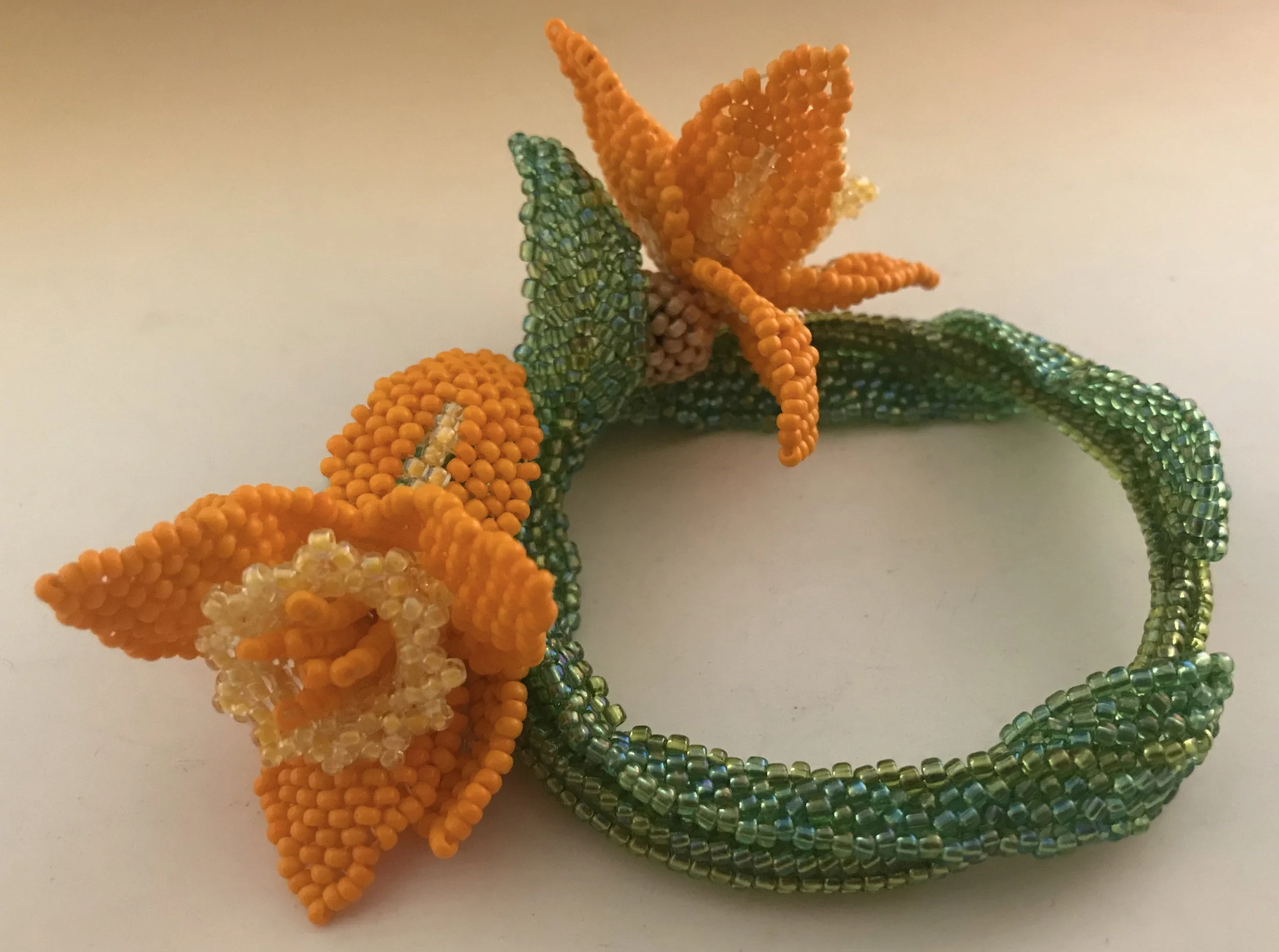 Spring Fling Flower Bracelet: Daffodil Kit