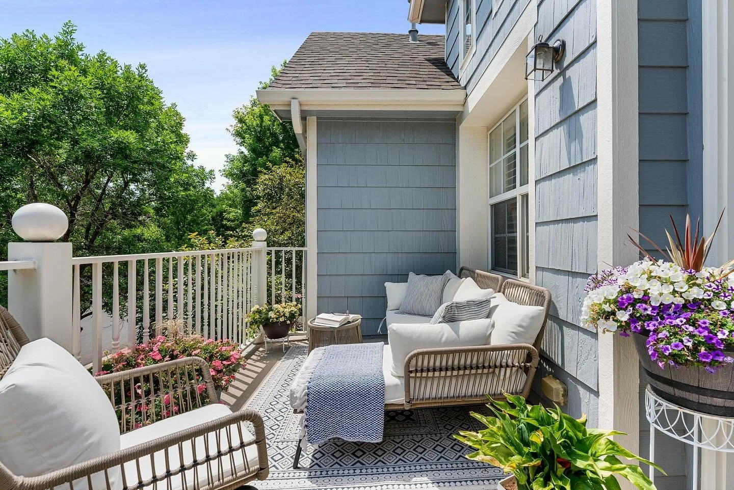 Just listed! Isn&rsquo;t she dreamy? With a balcony among the trees, statement book shelf, a turret, and plenty of natural light, it makes it an easy place to want to hangout. While you may be wondering how you&rsquo;re spending July 4th weekend, don