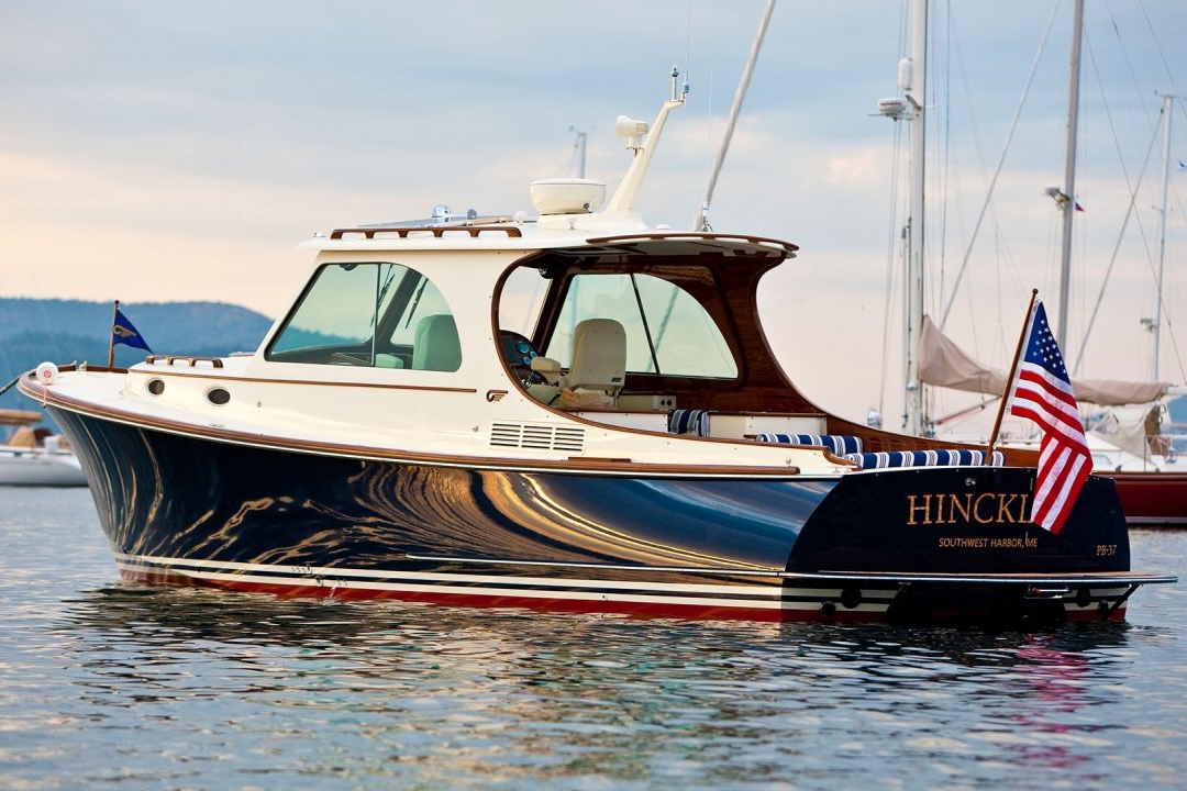 Hinckley-Yachts-Picnic-Boat-MKIII-06-1280x720-1.jpg