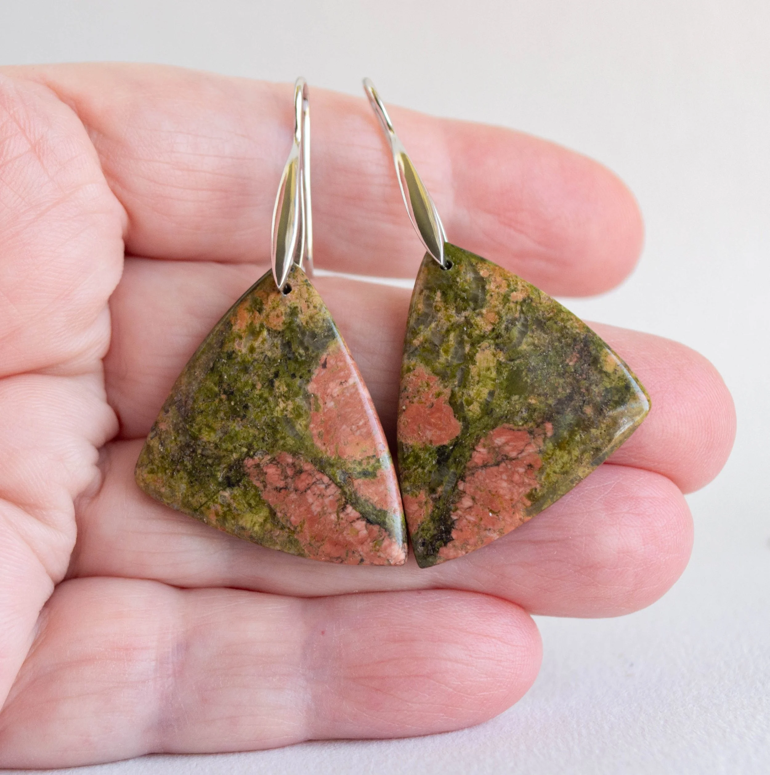 Unakite-Triangles-Apr25-img4-F-Craig-AUD95.jpg