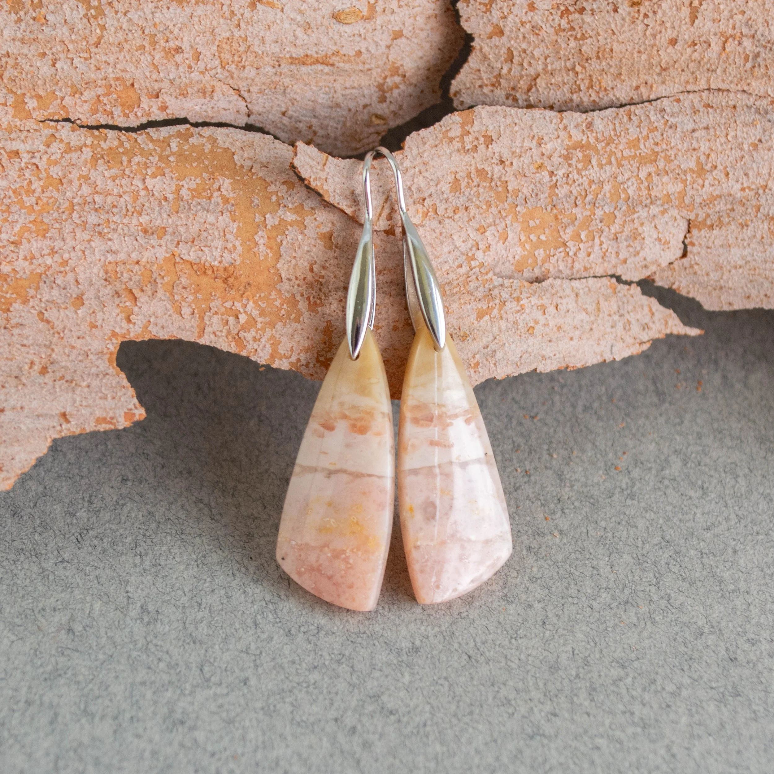 Opalised-Wood-Pink-Dec24-img3-F-Craig-AUd125.jpg