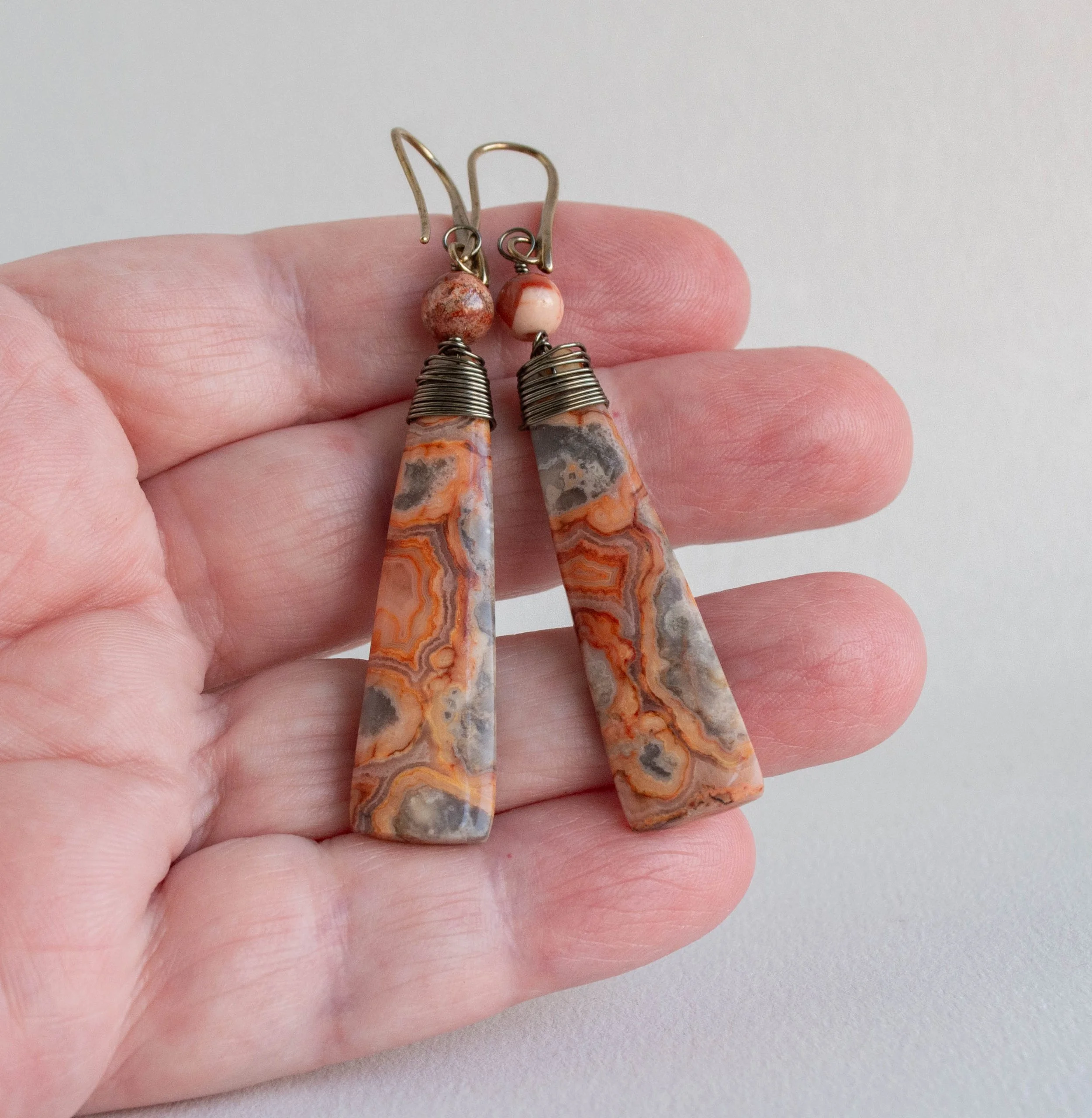 Lace-Agate-Wire-Wrap-2-Apr25-img4-F-Craig-AUD95.jpg