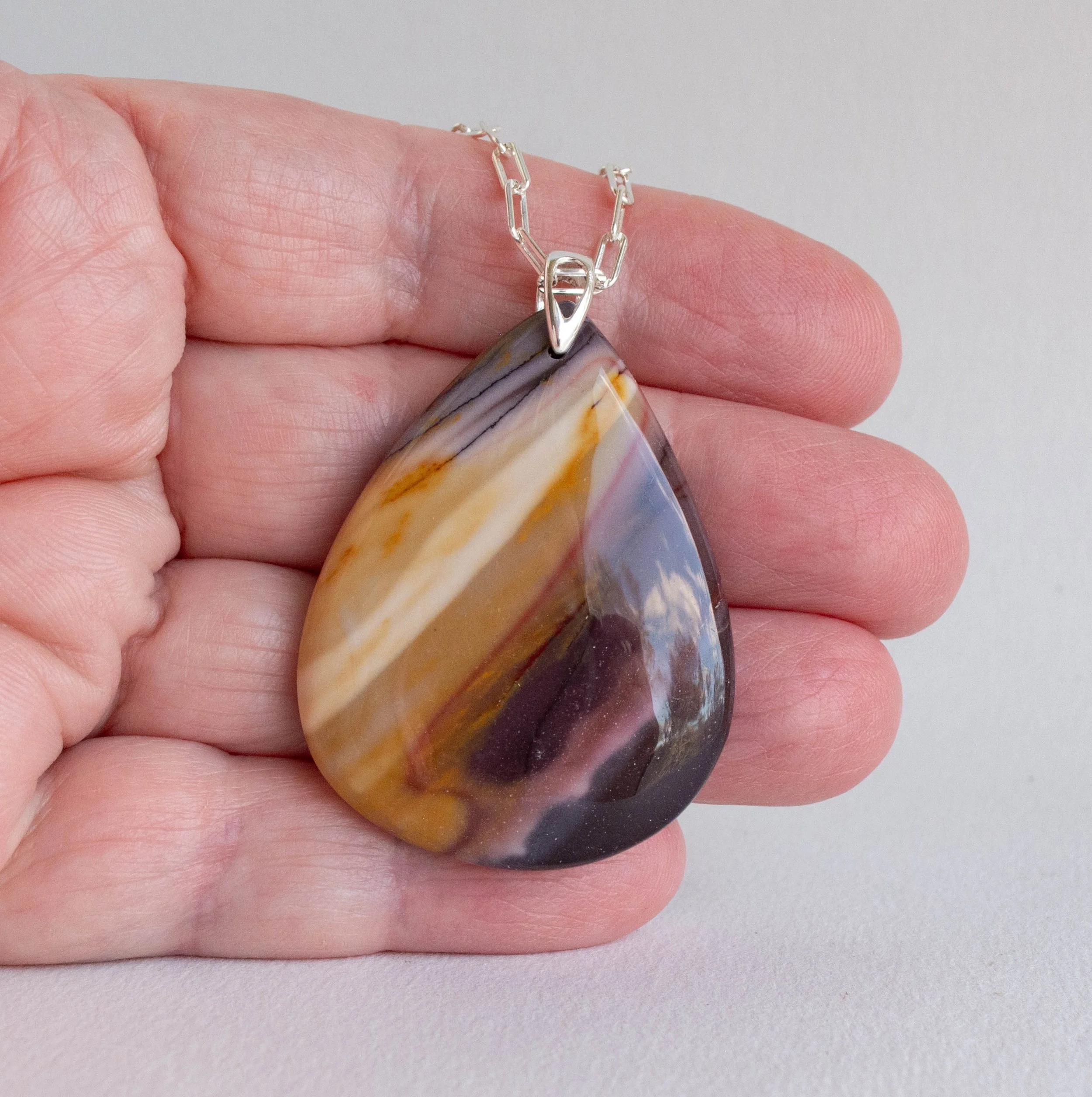 Mookaite-pendant-1-Aug25-img4-F-Craig-AUD145.jpg