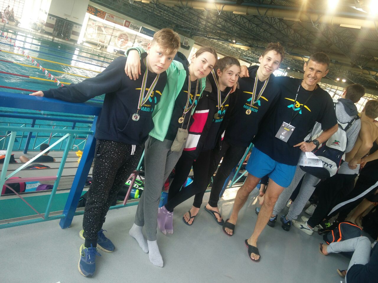 Tian Kosec je osvojil še eno zlato medaljo na 200 Mixed z oceno 2:33:46, Vse pohvale za vloženo Trude in Rad! Čestitamo :-)