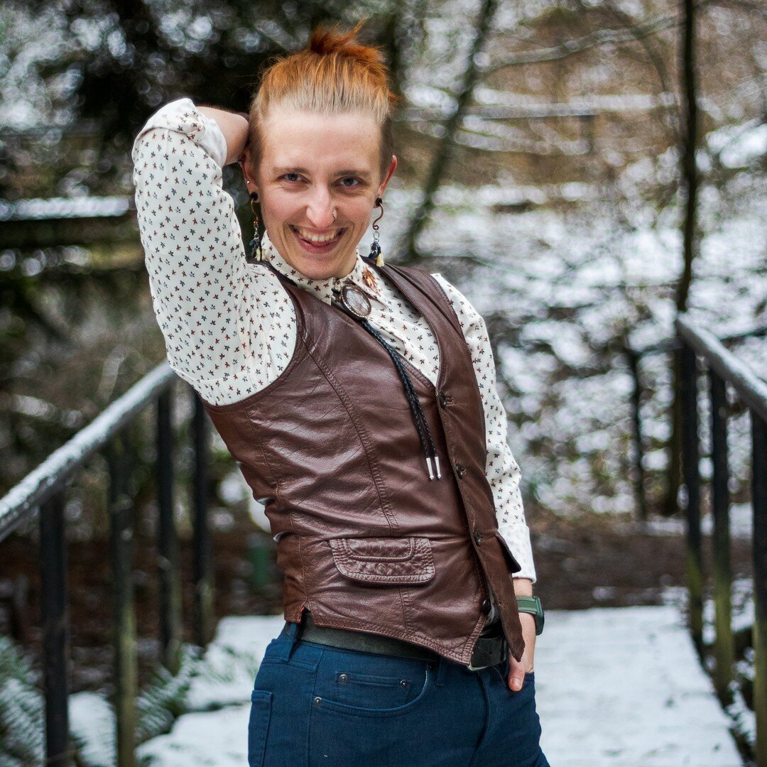 A snowy day in Edmonds, a great friend, and my camera - couldn't ask for a better photo session! Proud to share these shots of @birchgrovebitch, who always looks sharp. They needed updated photos, and I was excited for a chance to break out the camer