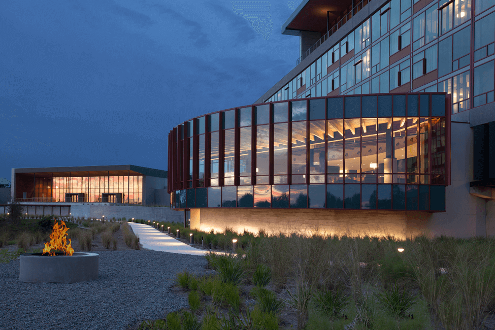Hotel image with fire pit.png